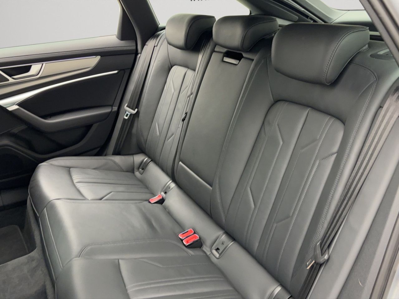 Audi A6 Avant 40 TDi q. design Matrix Pano Parkassist
