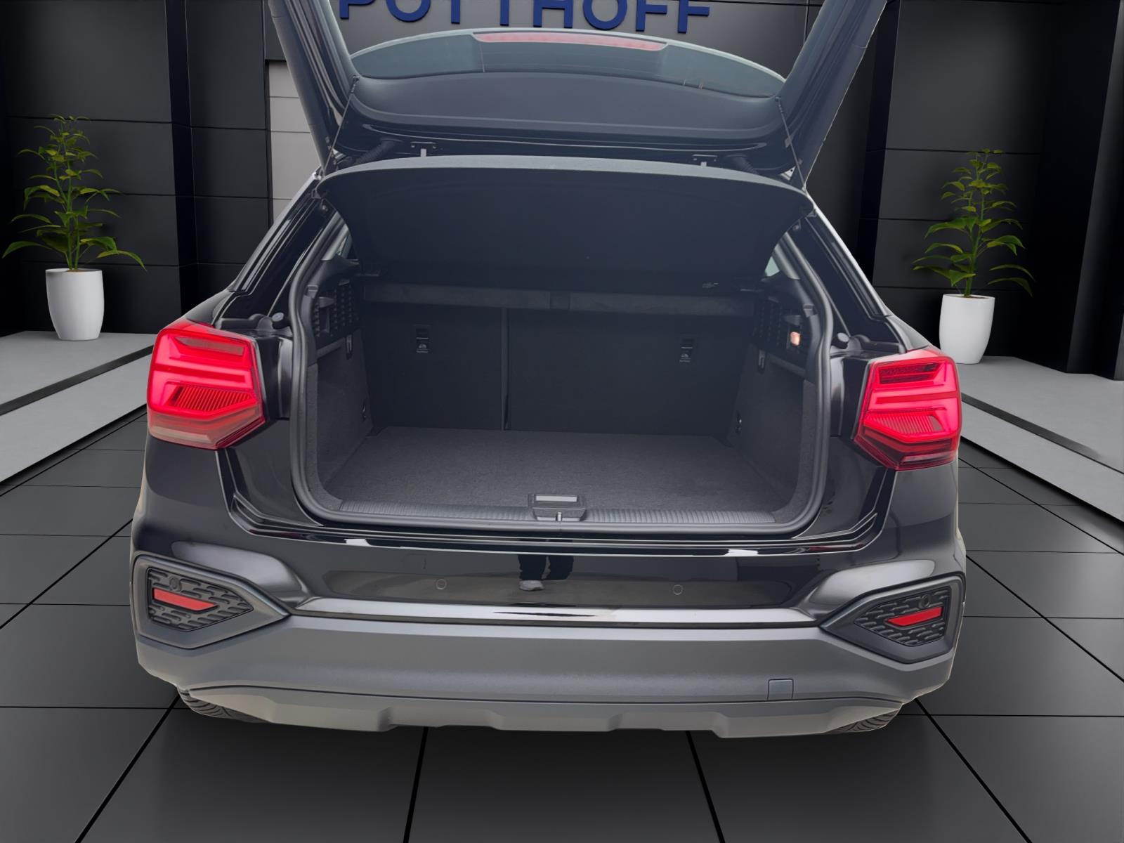 Audi Q2 30 TFSi AHK Matrix Navi RearAssist