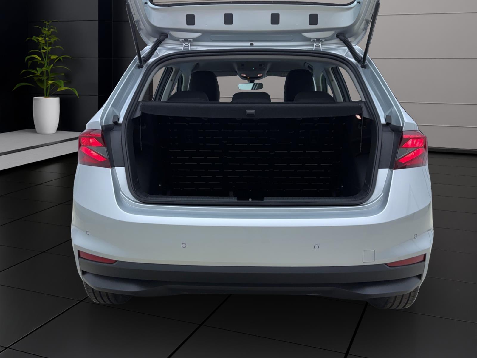 Skoda Fabia 1.0 MPI ActivePDC LED SmartLink Klima 15Alu