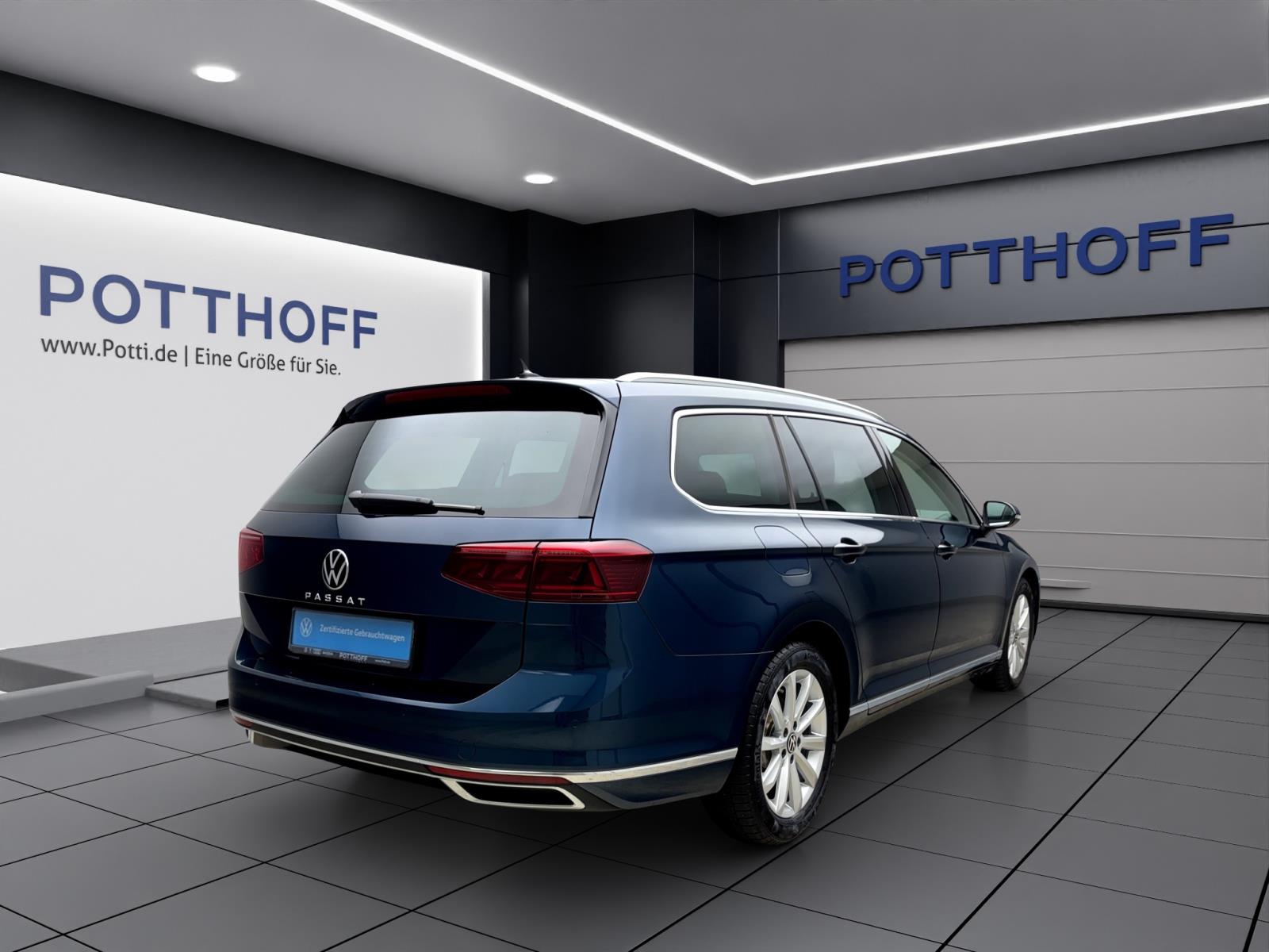 Volkswagen Passat Variant 2.0 TDI DSG Elegance AHK ACC PDC Kamera IQ.Light Navi