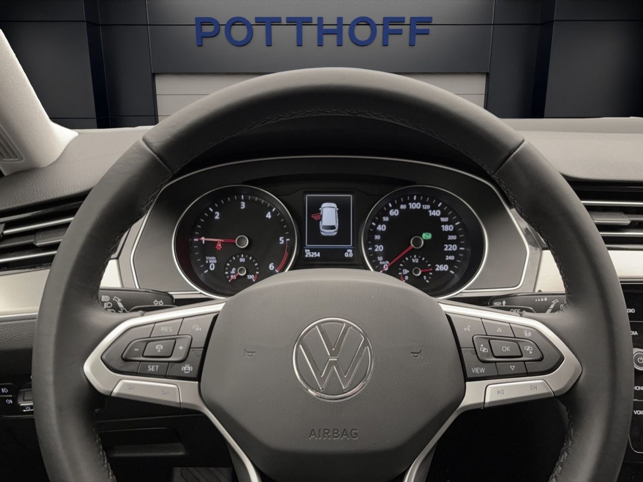 Volkswagen Passat Variant 2.0 TDI DSG Elegance Navi AHK IQ.Light ACC RearView