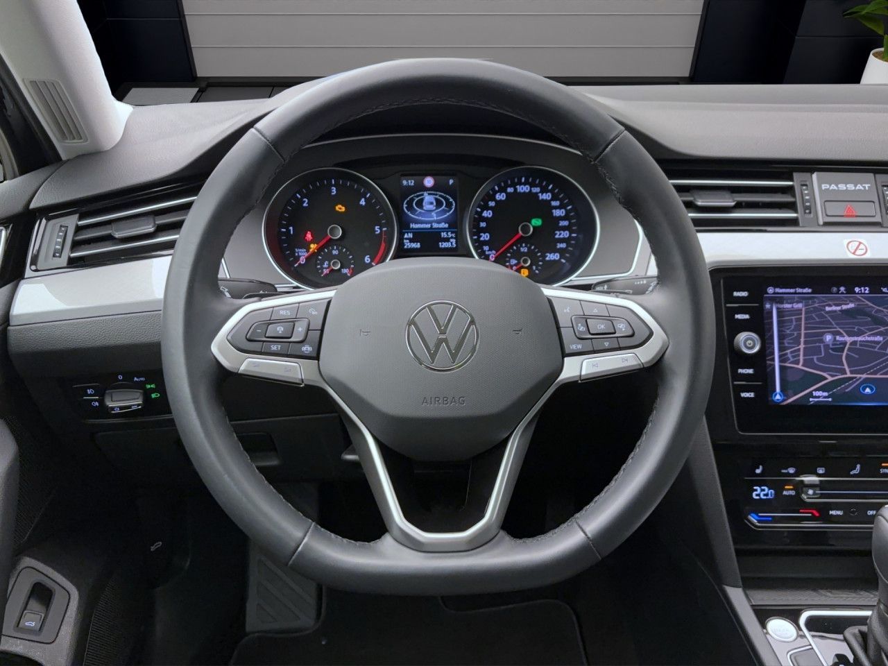 Volkswagen Passat Variant 2.0 TDI DSG BusinessNavi AHK ACC LED