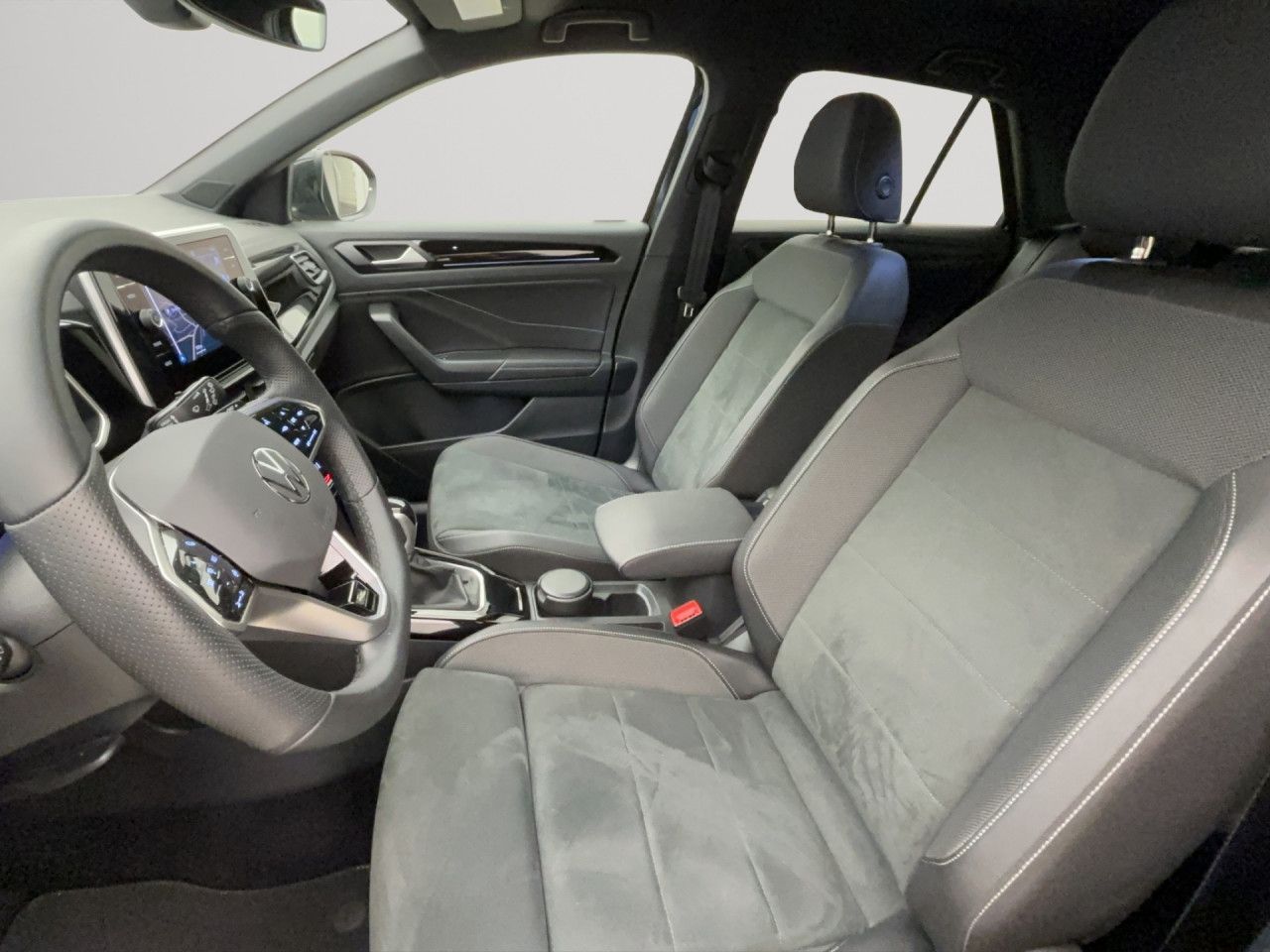 Volkswagen T-Roc 2.0 TDI DSG R-Line Navi AHK LED+ RearView