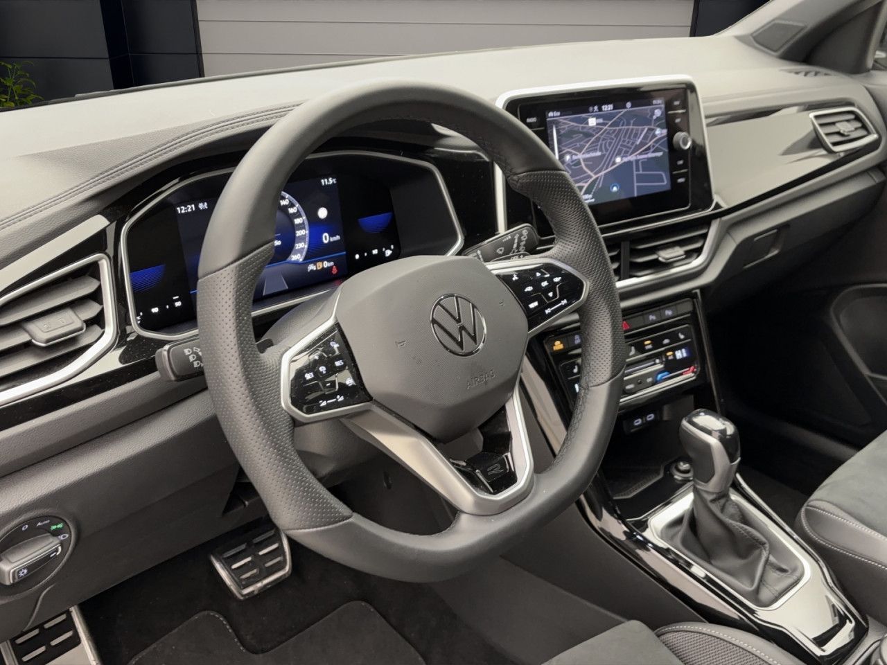 Volkswagen T-Roc 2.0 TDI DSG R-Line Navi AHK LED+ RearView