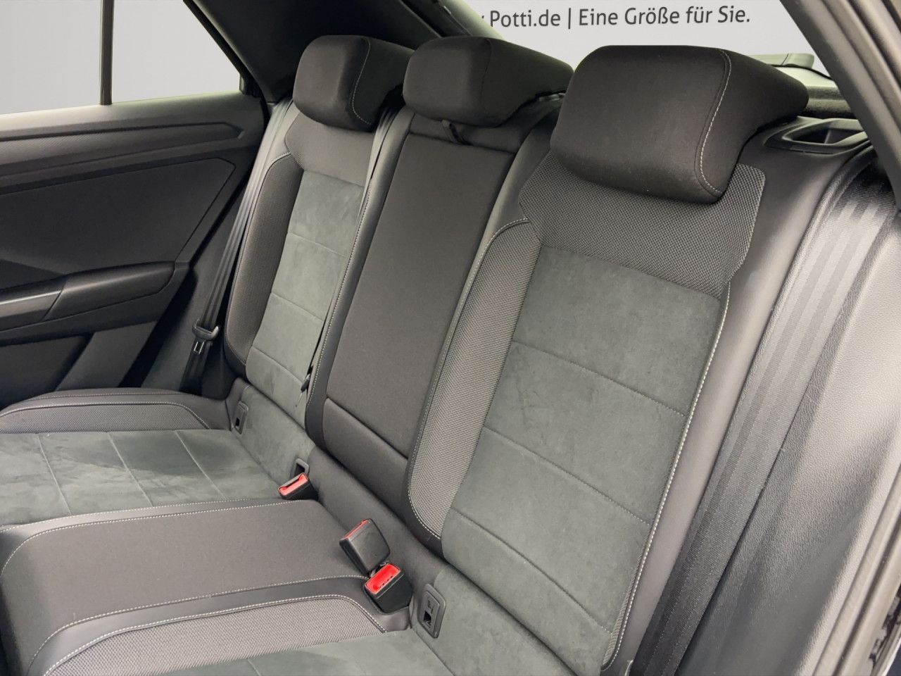 Volkswagen T-Roc 2.0 TDI DSG R-Line Navi AHK LED+ RearView