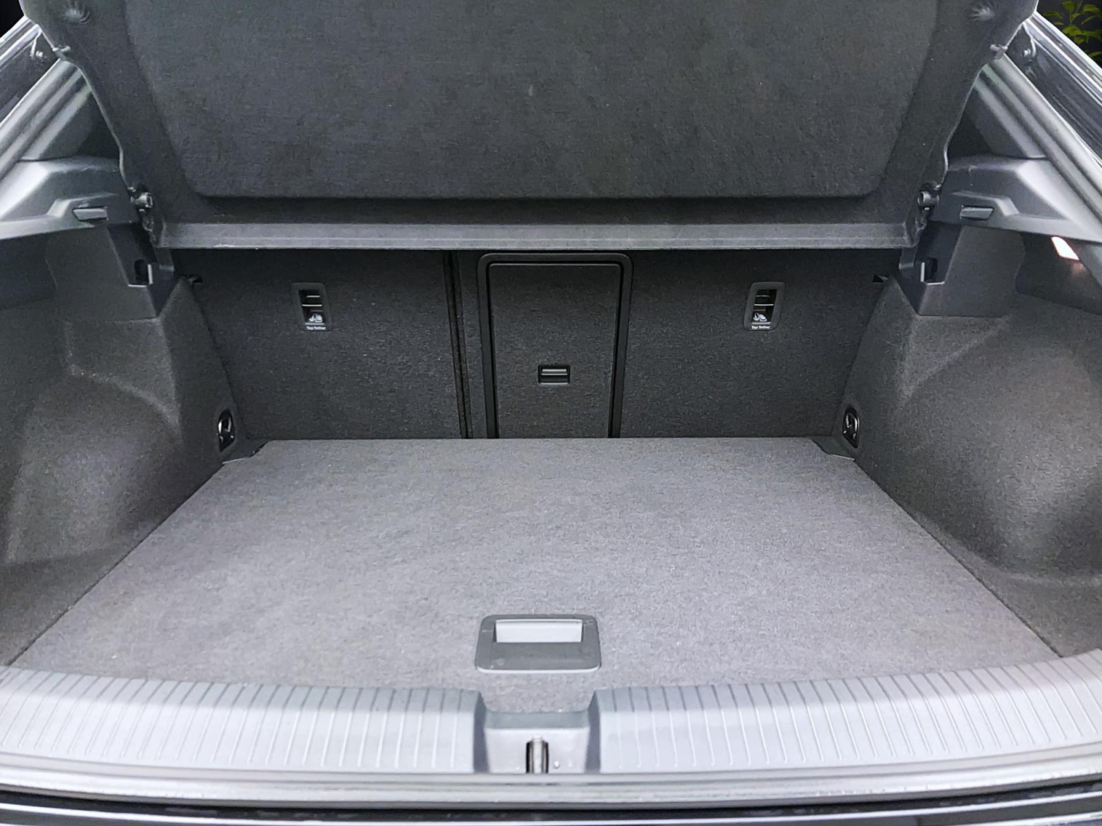 Volkswagen T-Roc 2.0 TDI DSG R-Line Navi AHK LED+ Sitzhzg