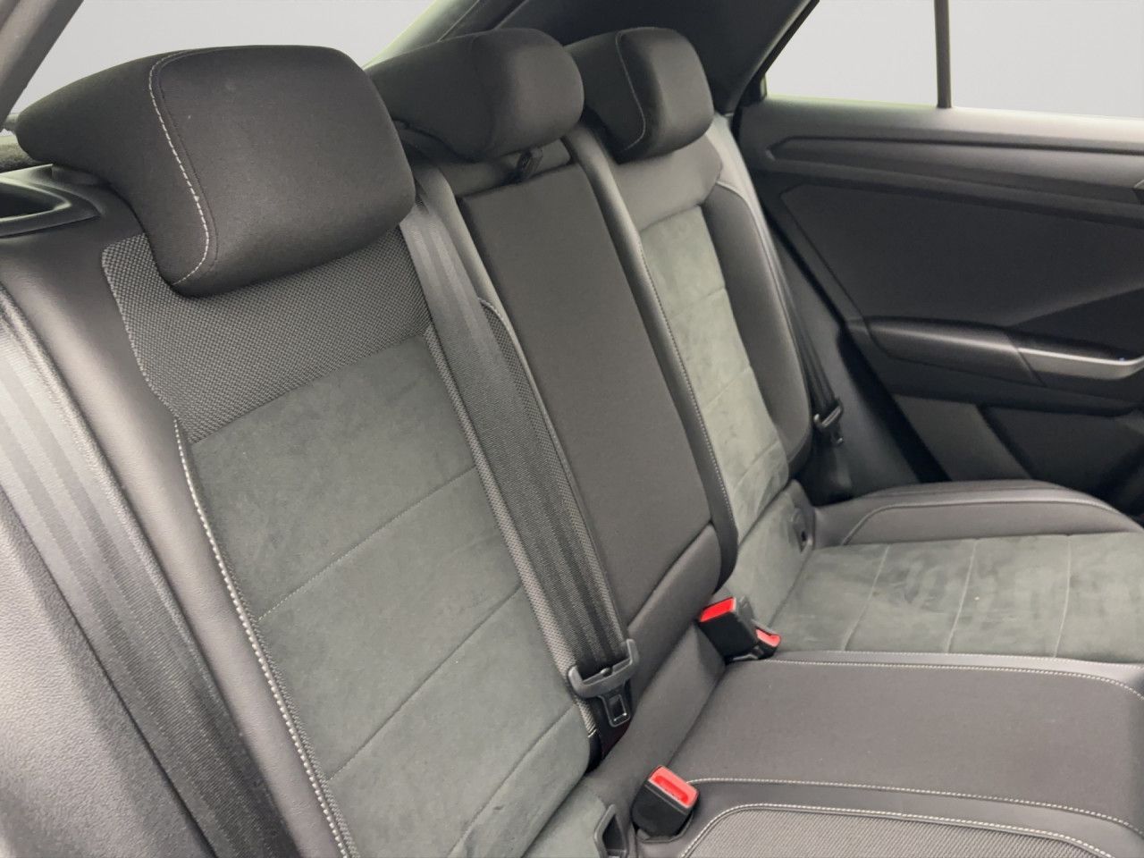 Volkswagen T-Roc 2.0 TDI DSG R-Line Navi AHK LED+ Sitzhzg