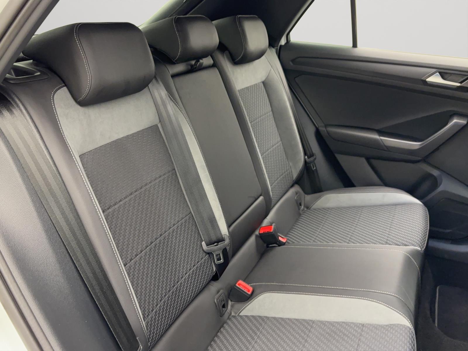 Volkswagen T-Roc 2.0 TSI DSG 4M R LED LANE-ASSIST FRONT-ASSIST
