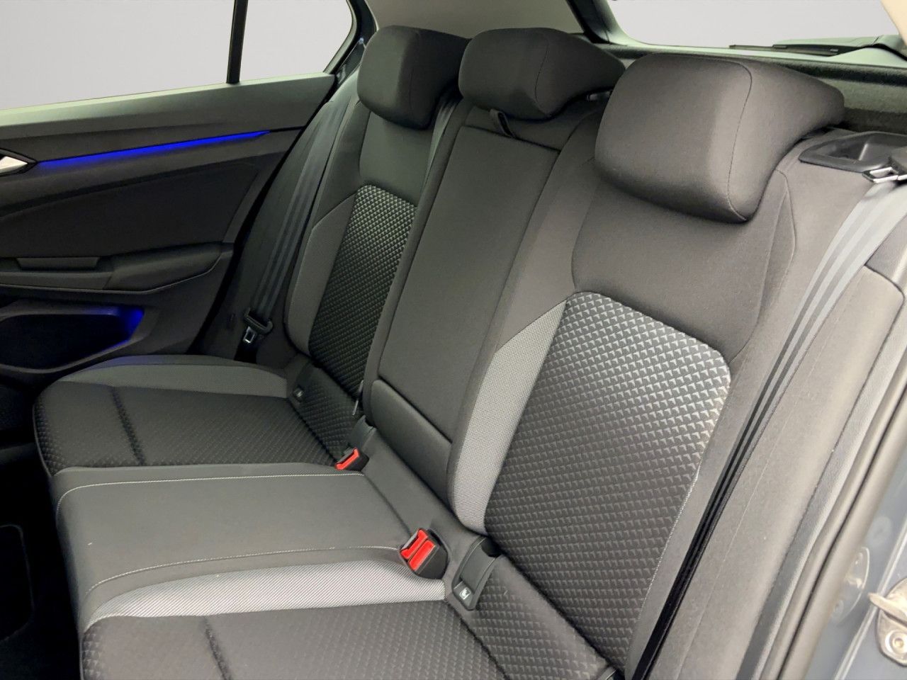 Volkswagen Golf 8 1.5 TSI ActiveStandhzg Navi ACC IQ.Drive LED+