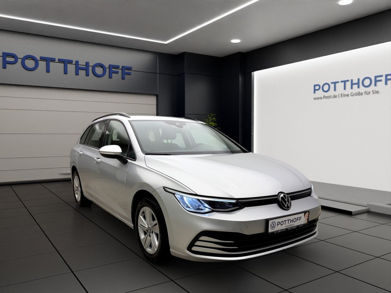 Volkswagen Golf Variant 8 2.0 TDI Comfortline Navi LED TravellAssist Sitzhzg
