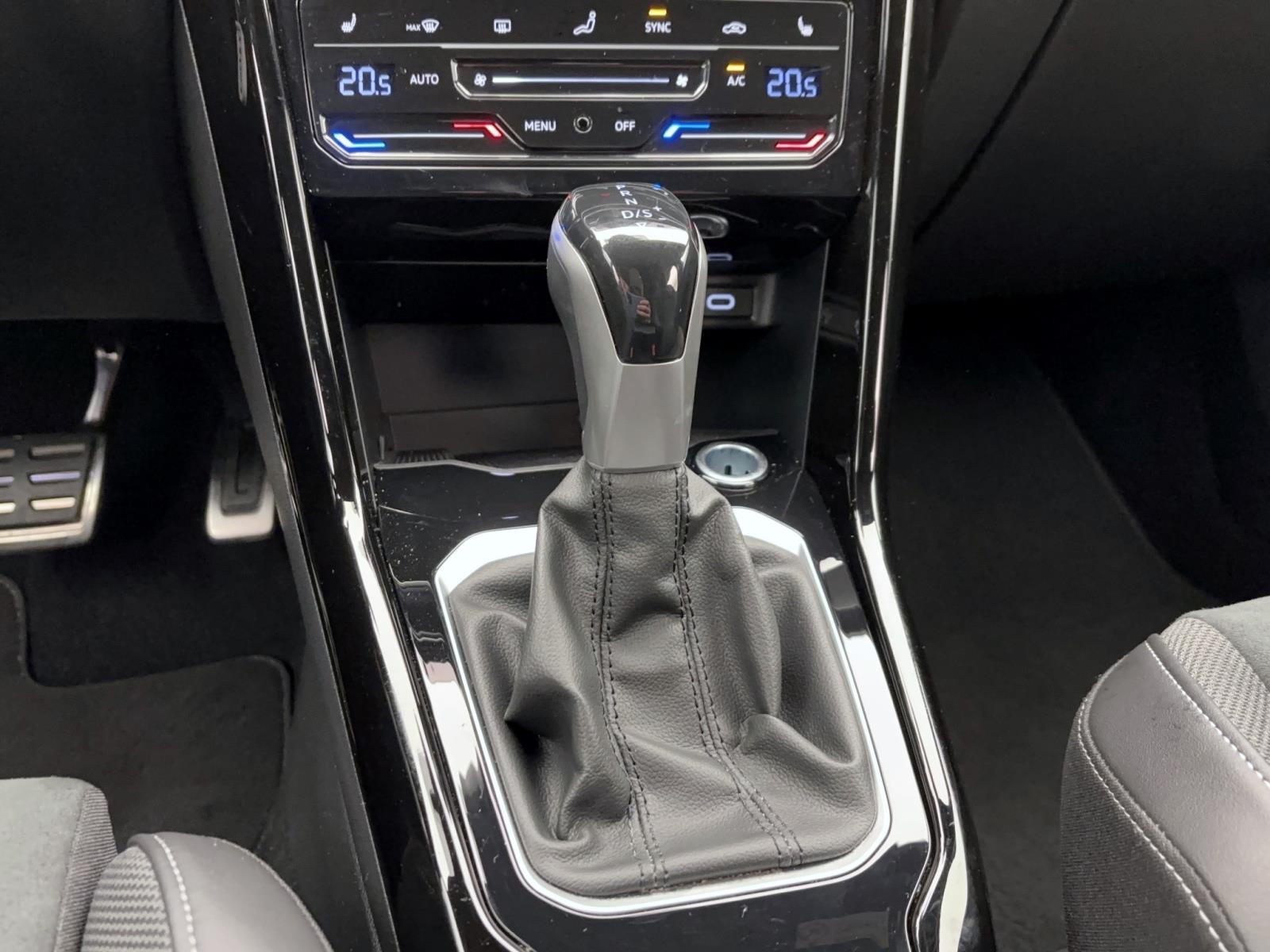 Volkswagen T-Roc 2.0 TDI DSG R-LineNavi AHK ACC LED+ RearView