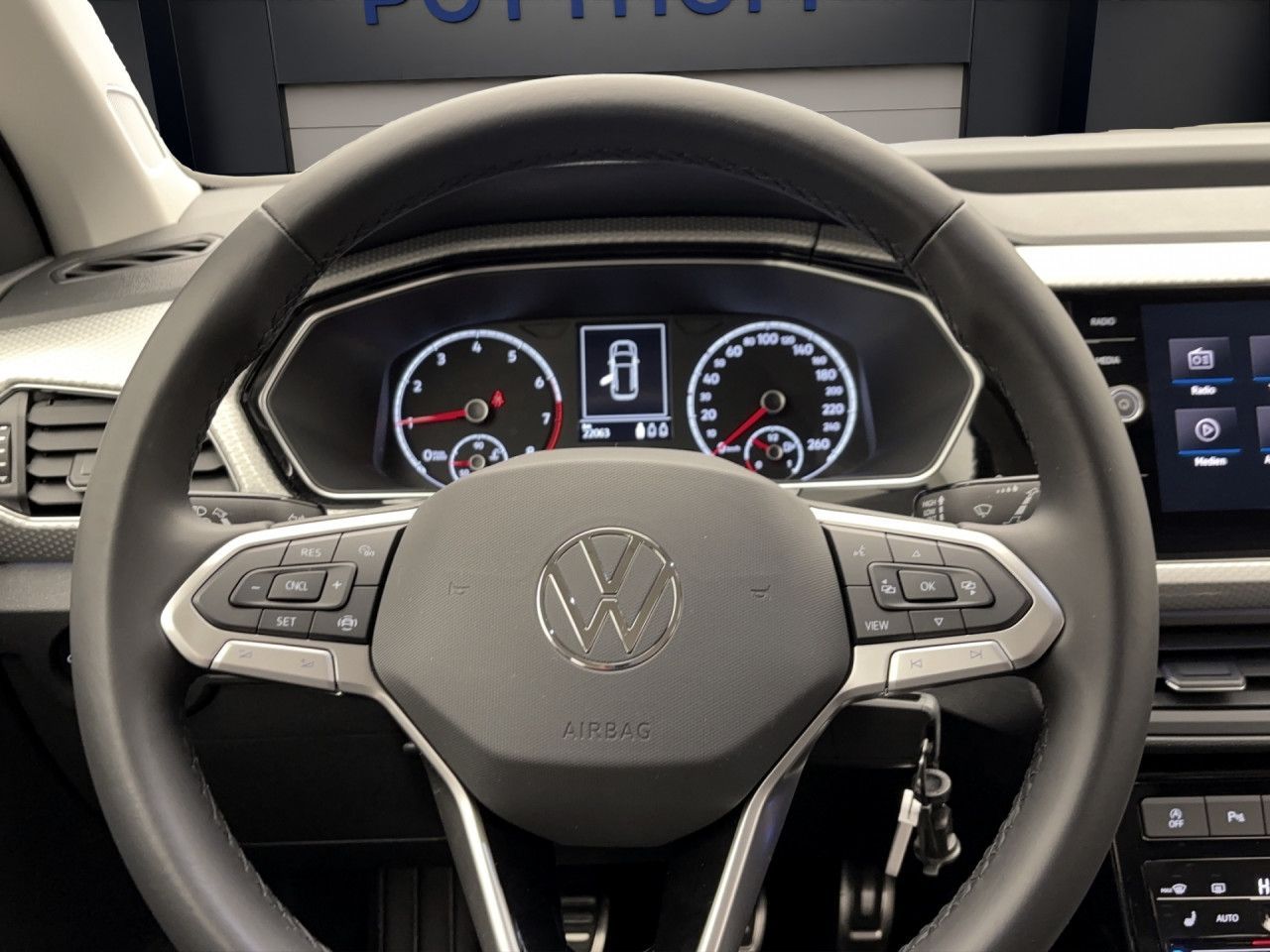 Volkswagen T-Cross 1.0 TSI MoveNavhi Sitzhzg FrontAssist