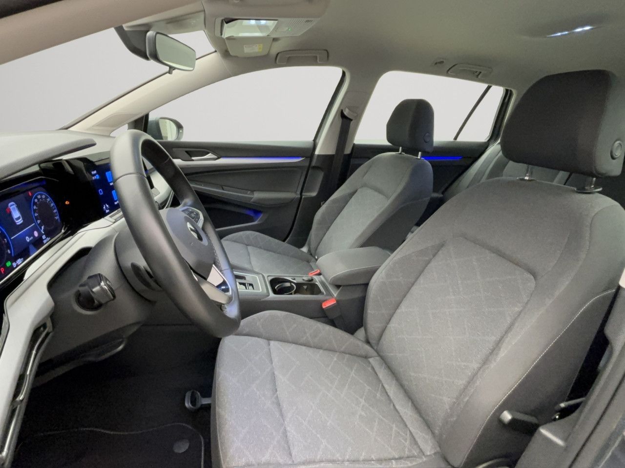 Volkswagen Golf Variant 8 1.5 eTSI DSG LifeNavi AHK LED Sitzhzg
