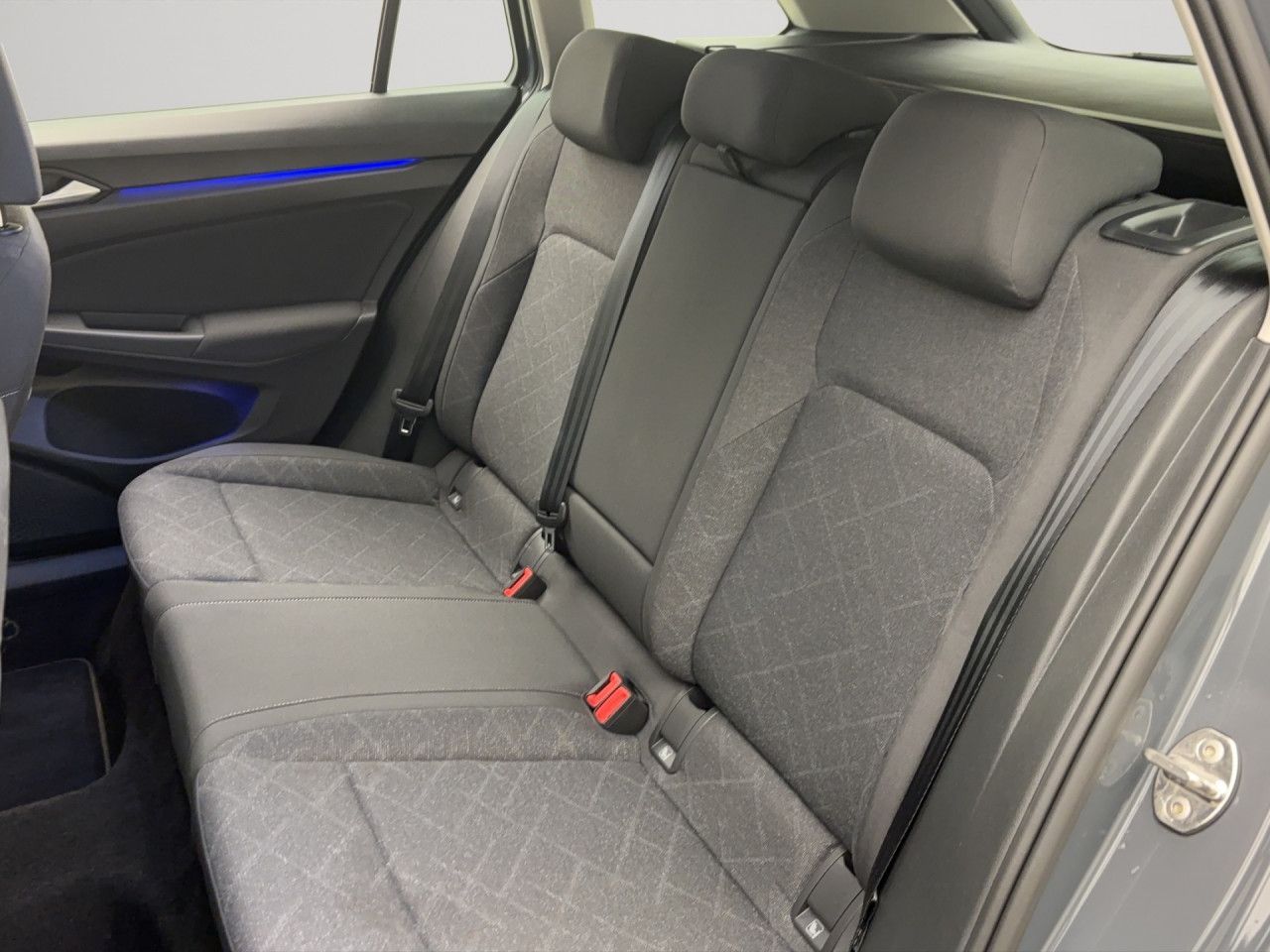 Volkswagen Golf Variant 8 1.5 eTSI DSG LifeNavi AHK LED Sitzhzg