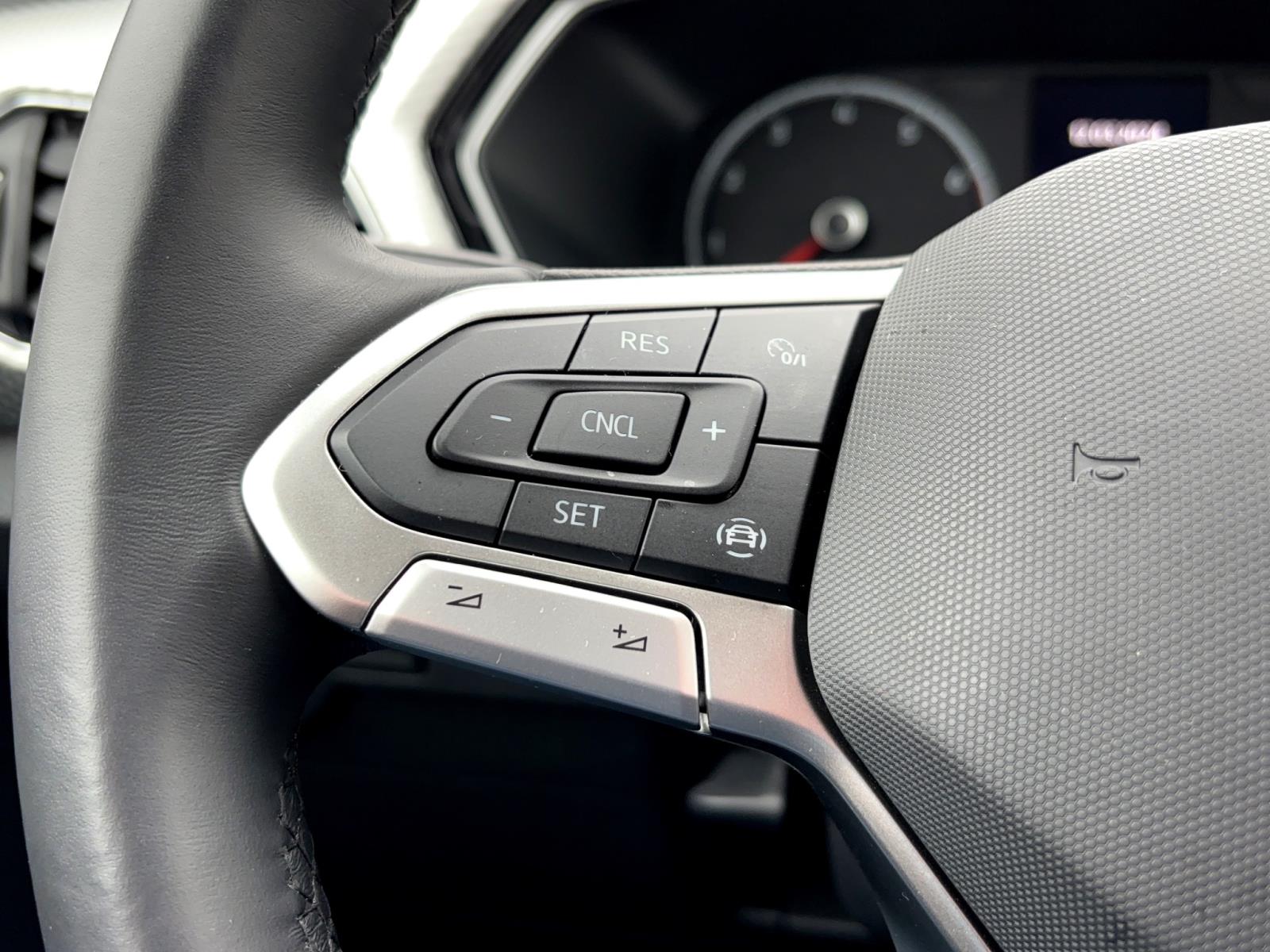 Volkswagen T-Cross 1.0 TSI Move Navi Sitzhzg LaneAssist FrontAssist