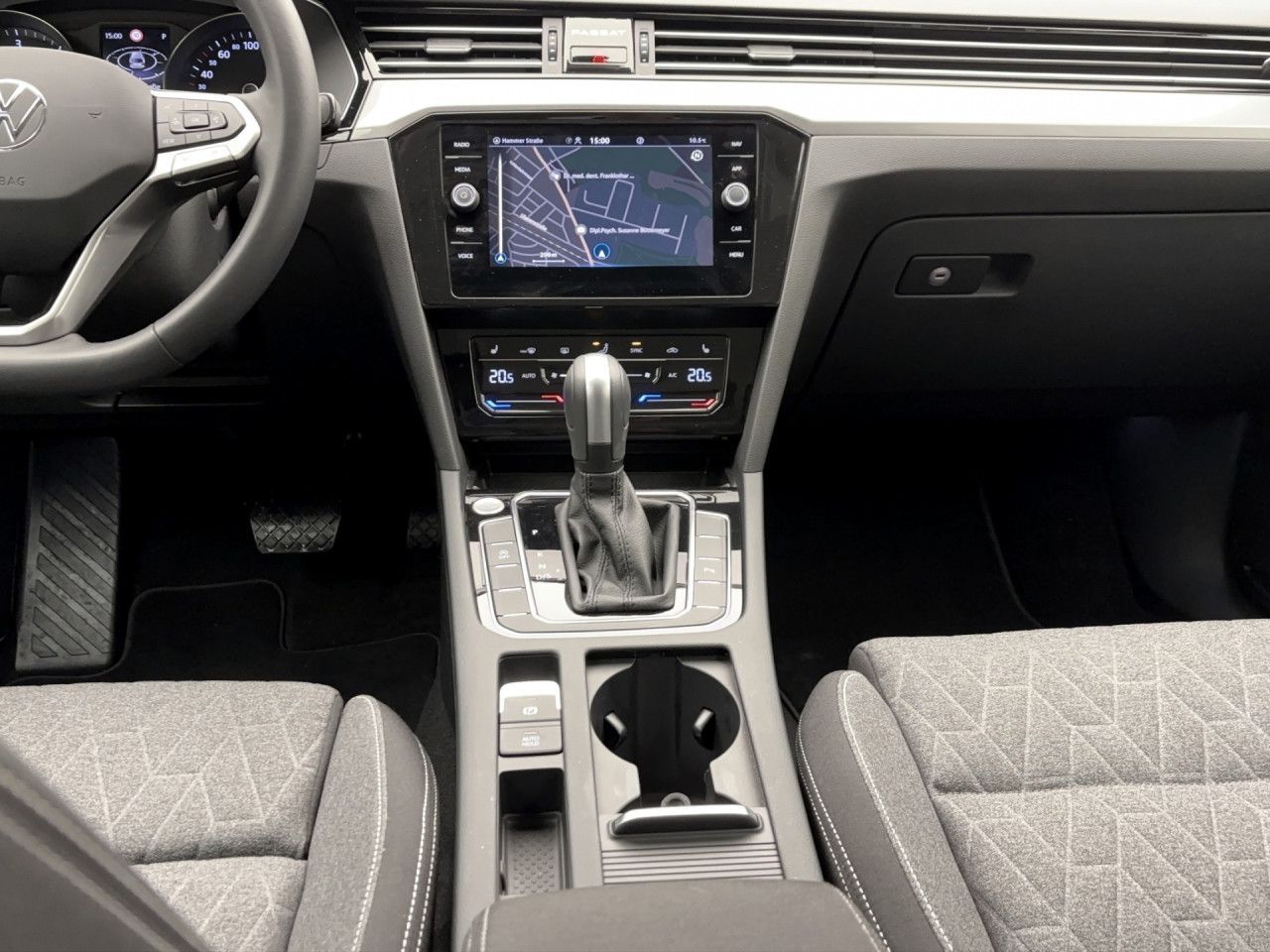 Volkswagen Passat Variant 2.0 TDI DSG BusinessNavi AHK ACC LED Sitzhzg