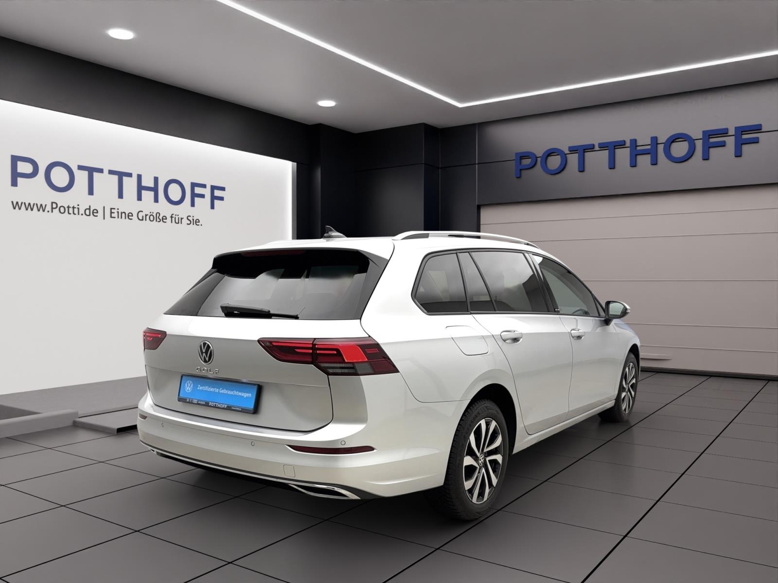Volkswagen Golf Variant 8 1.5 TSI Active Navi LED ACC Sitzhzg