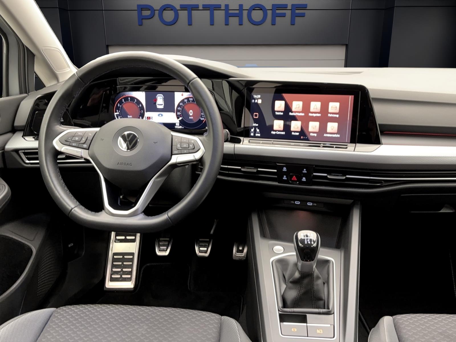 Volkswagen Golf Variant 8 1.5 TSI Active Navi LED ACC Sitzhzg