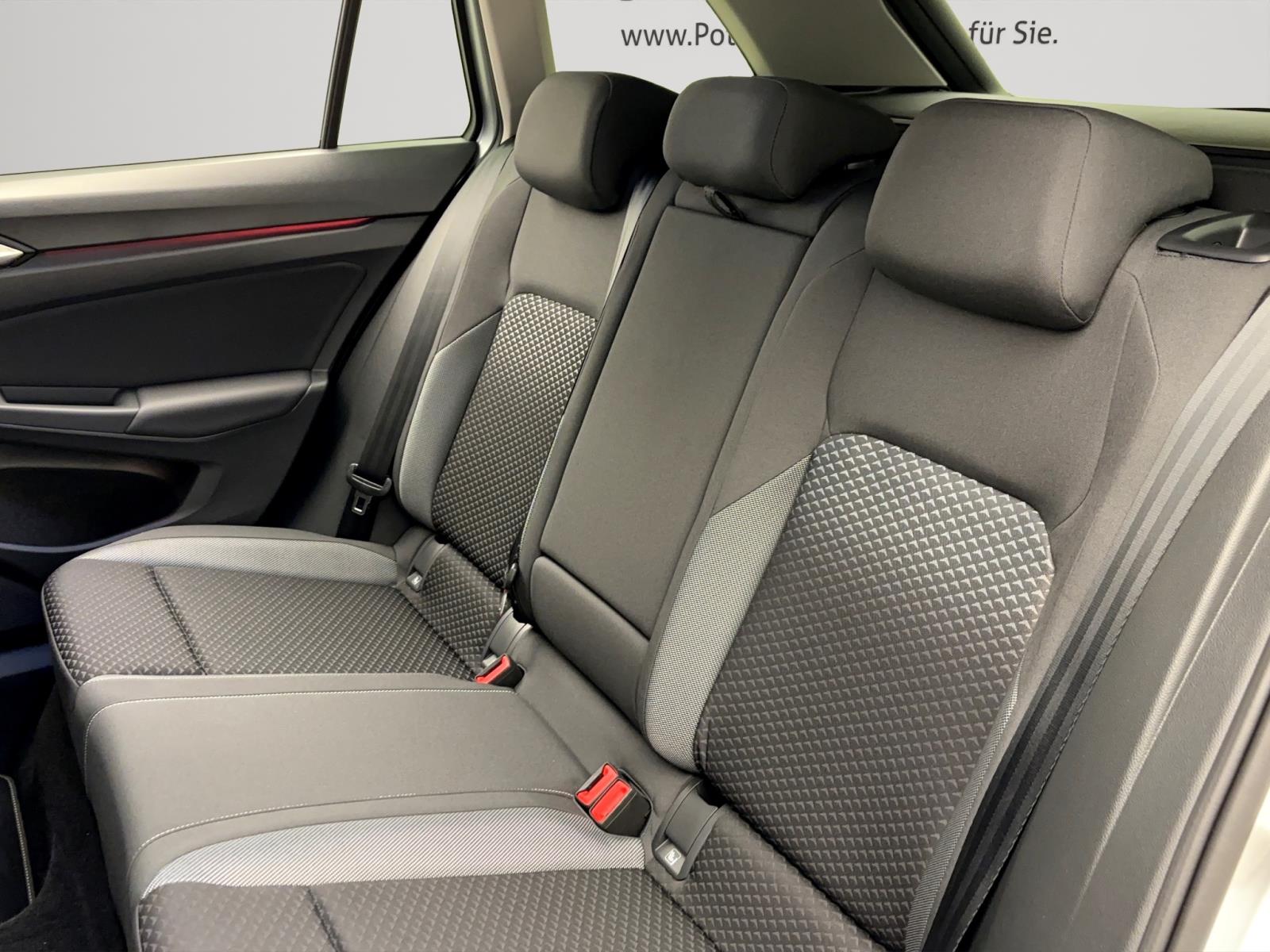 Volkswagen Golf Variant 8 1.5 TSI Active Navi LED ACC Sitzhzg