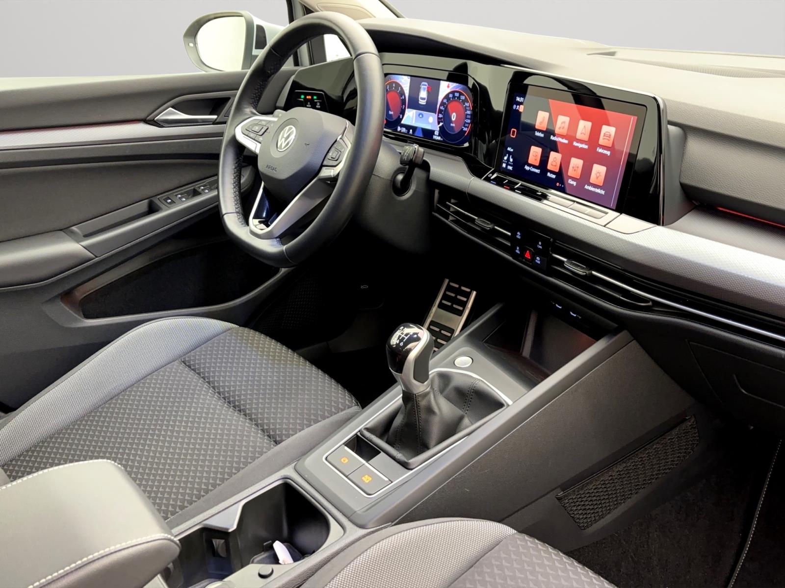 Volkswagen Golf Variant 8 1.5 TSI Active Navi LED ACC Sitzhzg
