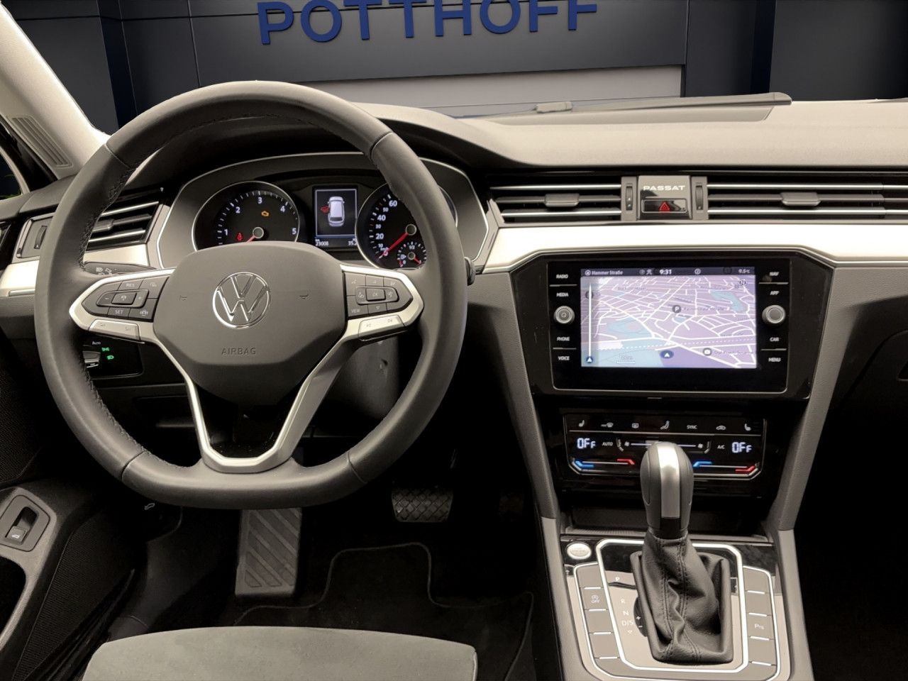 Volkswagen Passat Variant 2.0 TDI DSG Elegance Navi AHK ACC IQ.Light RearView