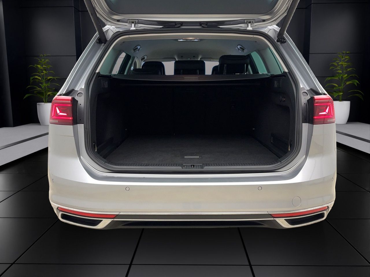 Volkswagen Passat Variant 2.0 TDI DSG Elegance AHK ACC PDC Kamera IQ.Light Navi
