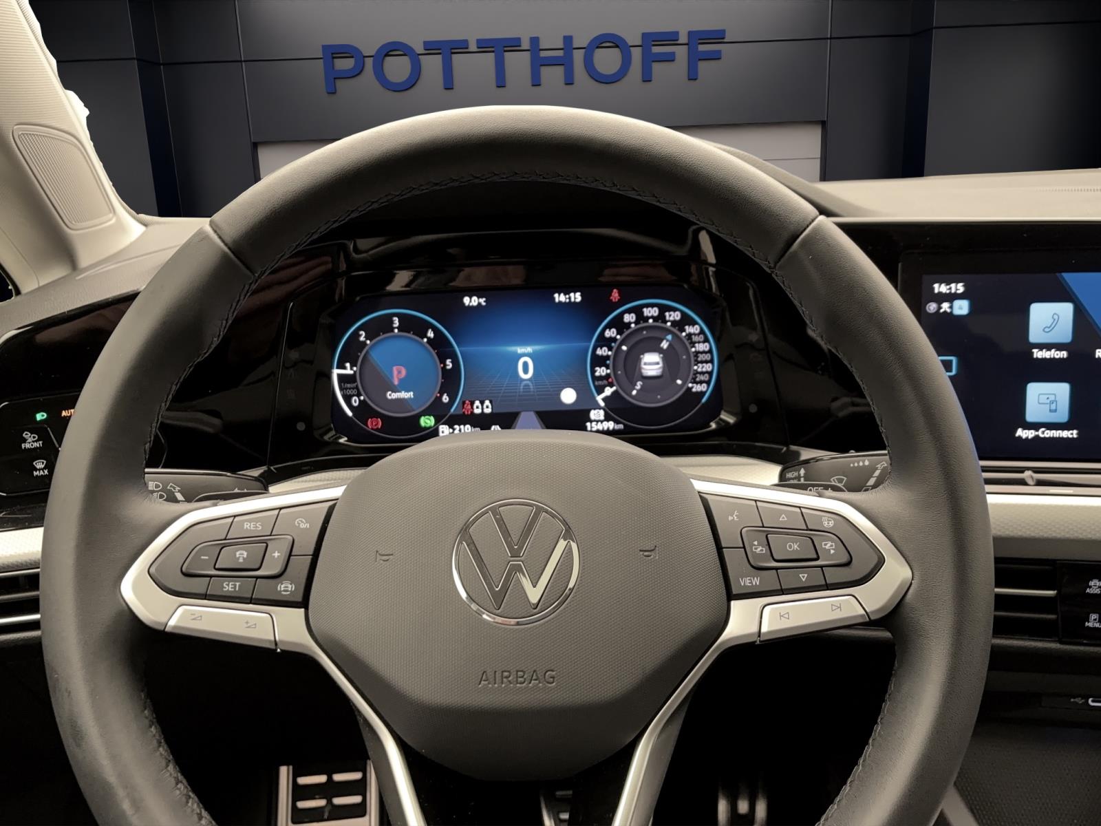 Volkswagen Golf 8 2.0 TDI DSG Move Pano AHK Navi ACC RearView HUD