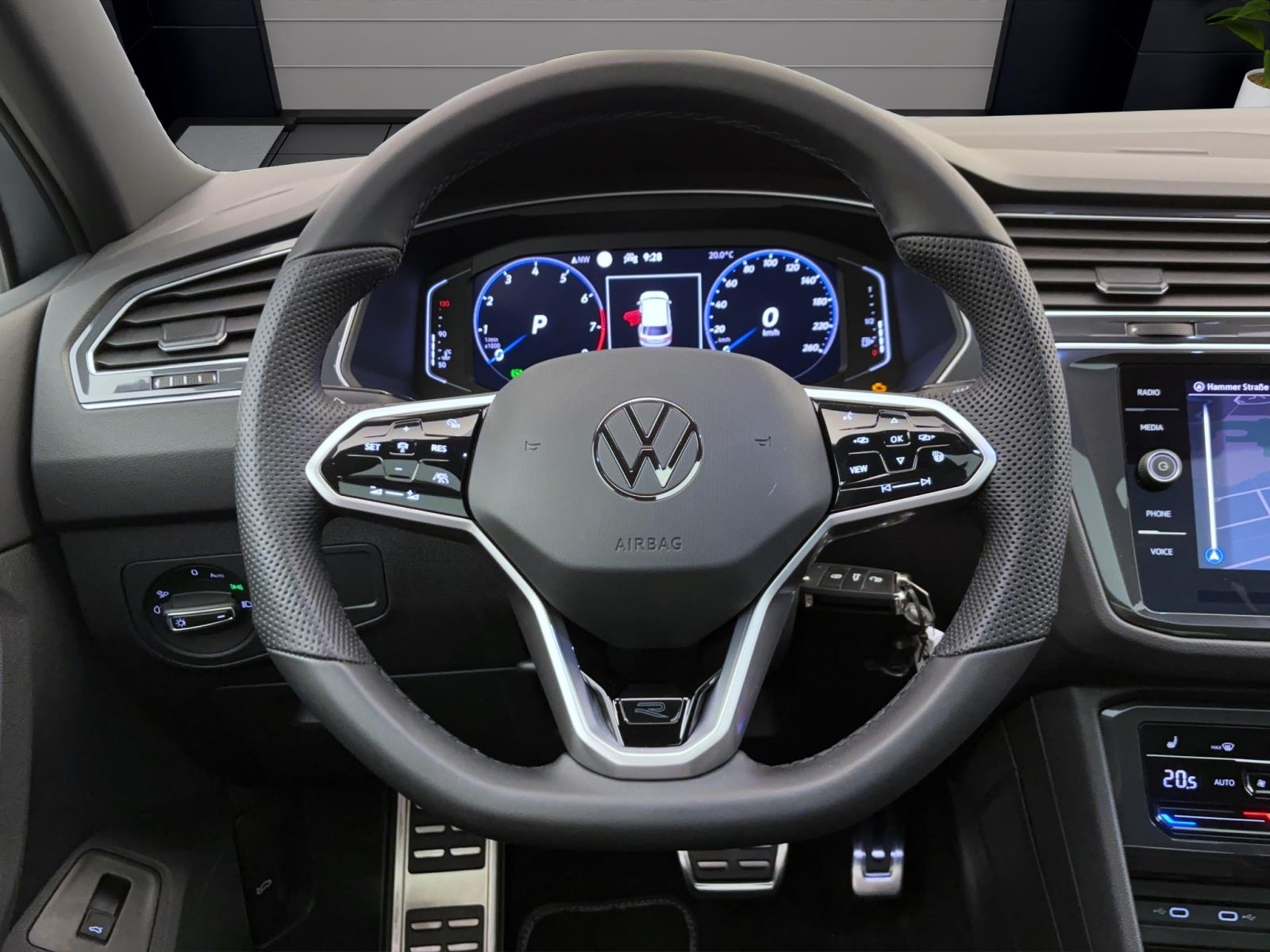 Volkswagen Tiguan 1.5 TSI DSG R-Line Pano IQ.Light Navi ACC