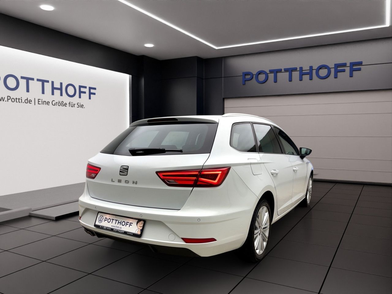 Seat Leon Sportstourer 1.5 TSI DSG XcellenceNavi Sitzhzg FrontAssist