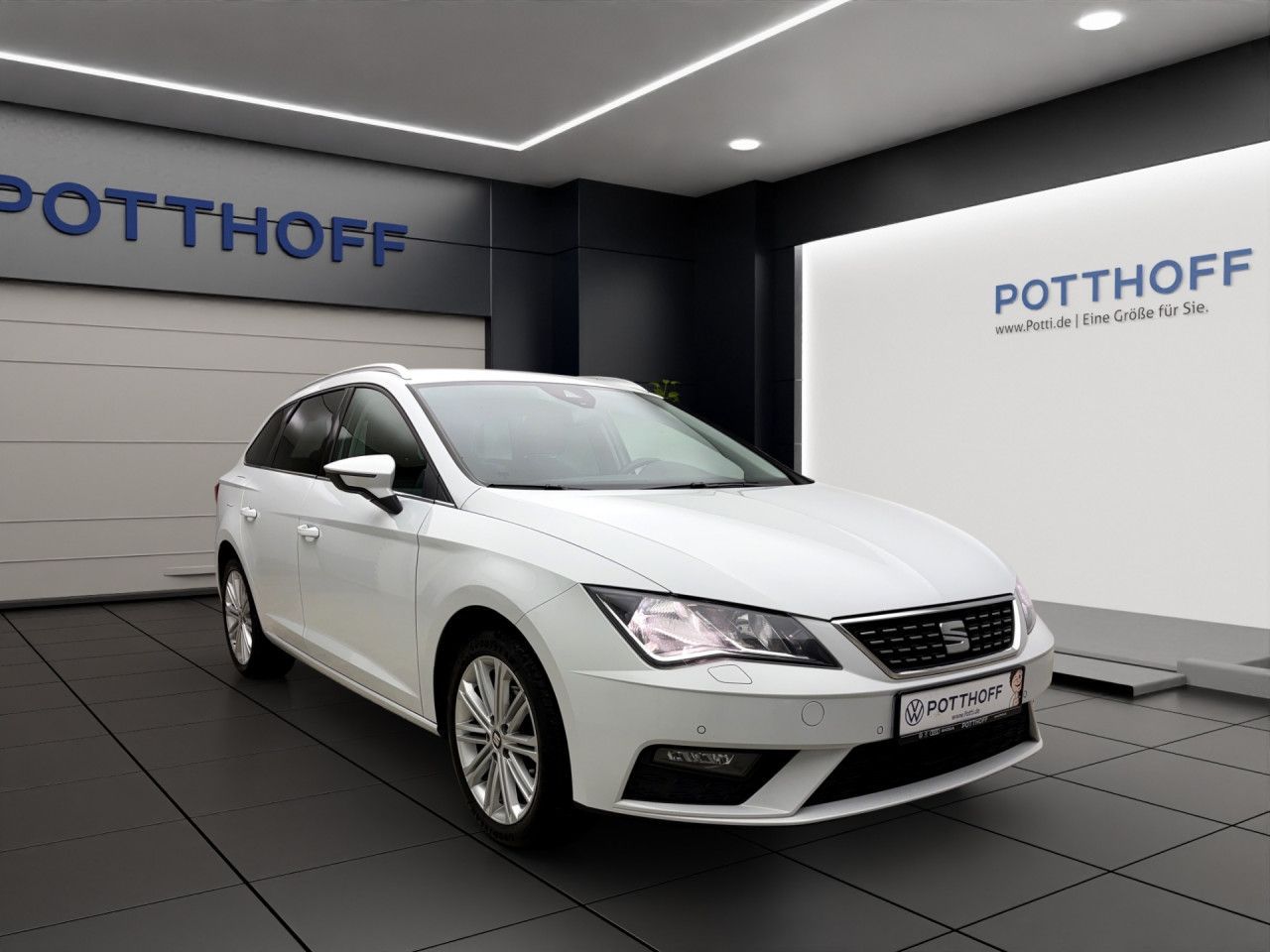 Seat Leon Sportstourer 1.5 TSI DSG XcellenceNavi Sitzhzg FrontAssist