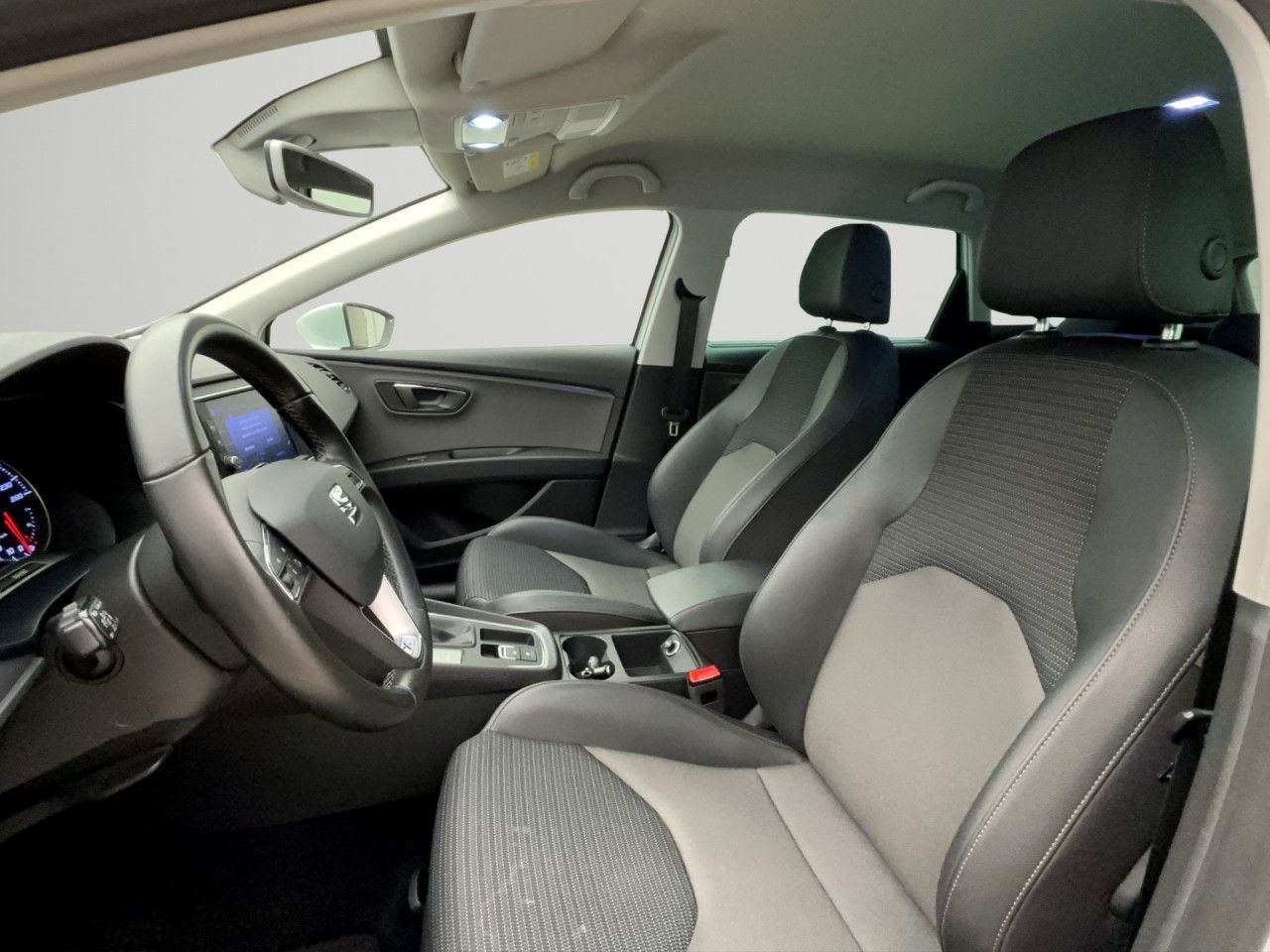 Seat Leon Sportstourer 1.5 TSI DSG XcellenceNavi Sitzhzg FrontAssist