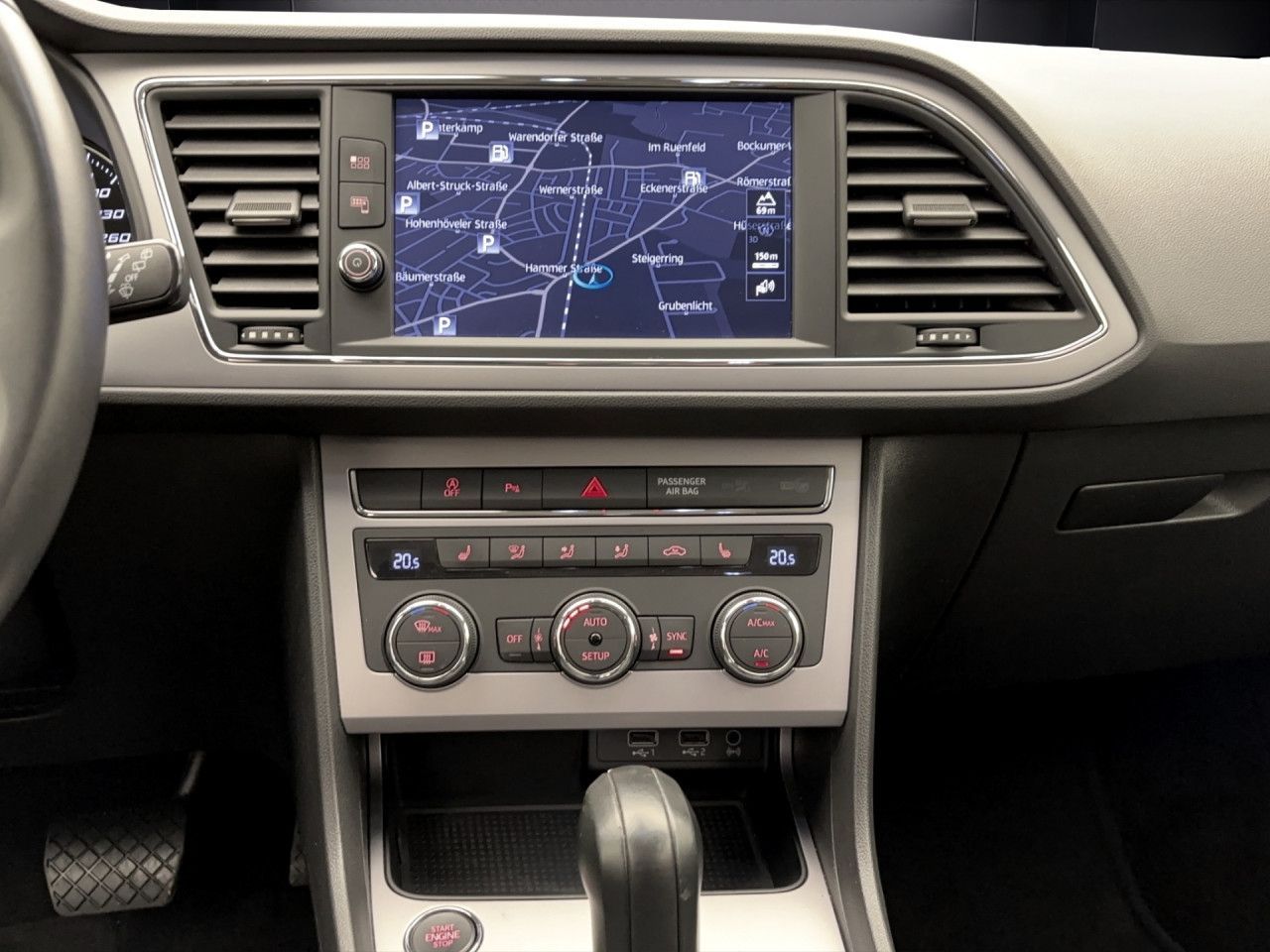 Seat Leon Sportstourer 1.5 TSI DSG XcellenceNavi Sitzhzg FrontAssist