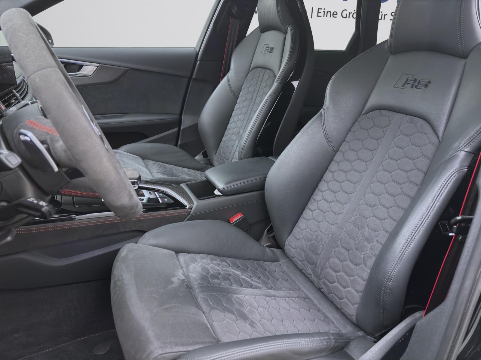 Audi RS4 Avant competition plus Pano AHK