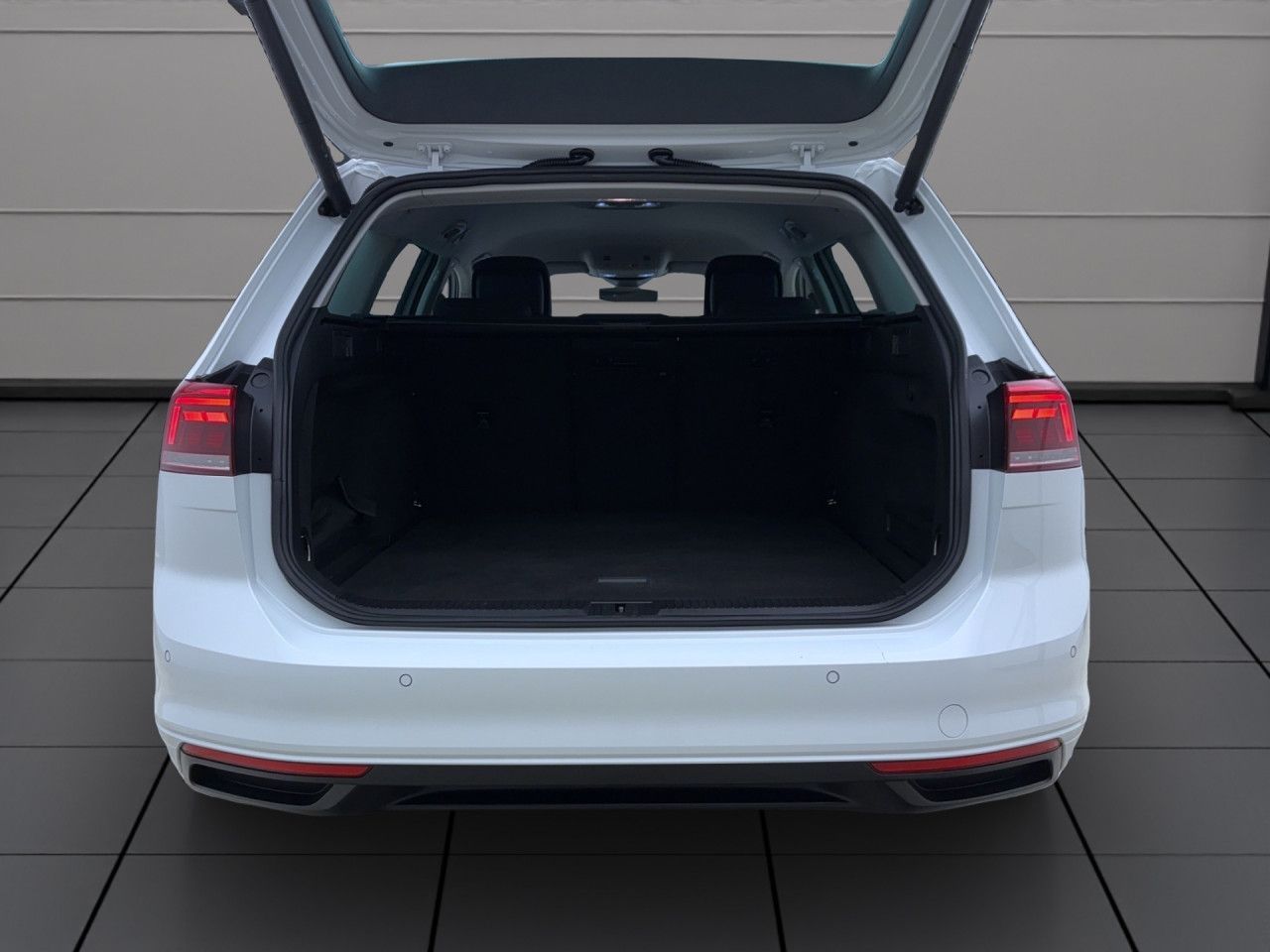Volkswagen Passat Variant 2.0 TDI DSG BusinessNavi ACC LED RearView Sitzhzg