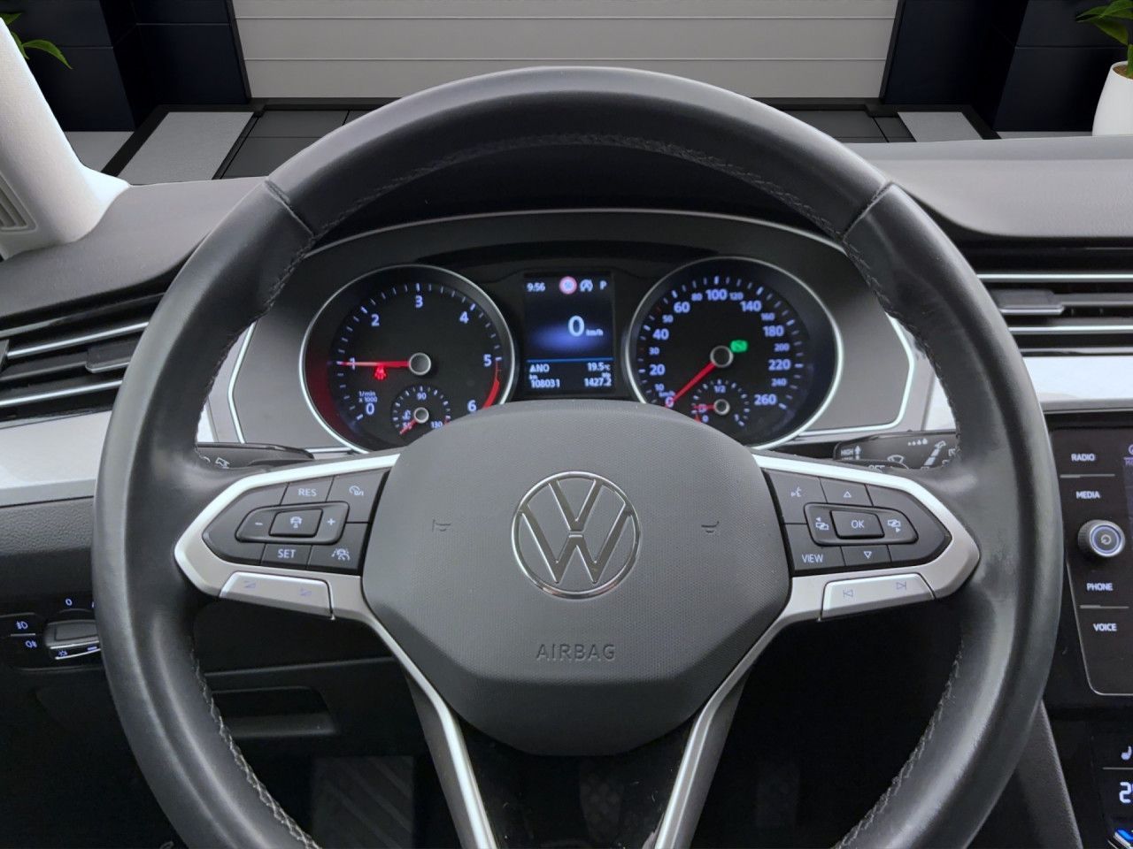 Volkswagen Passat Variant 2.0 TDI DSG BusinessNavi ACC LED RearView Sitzhzg