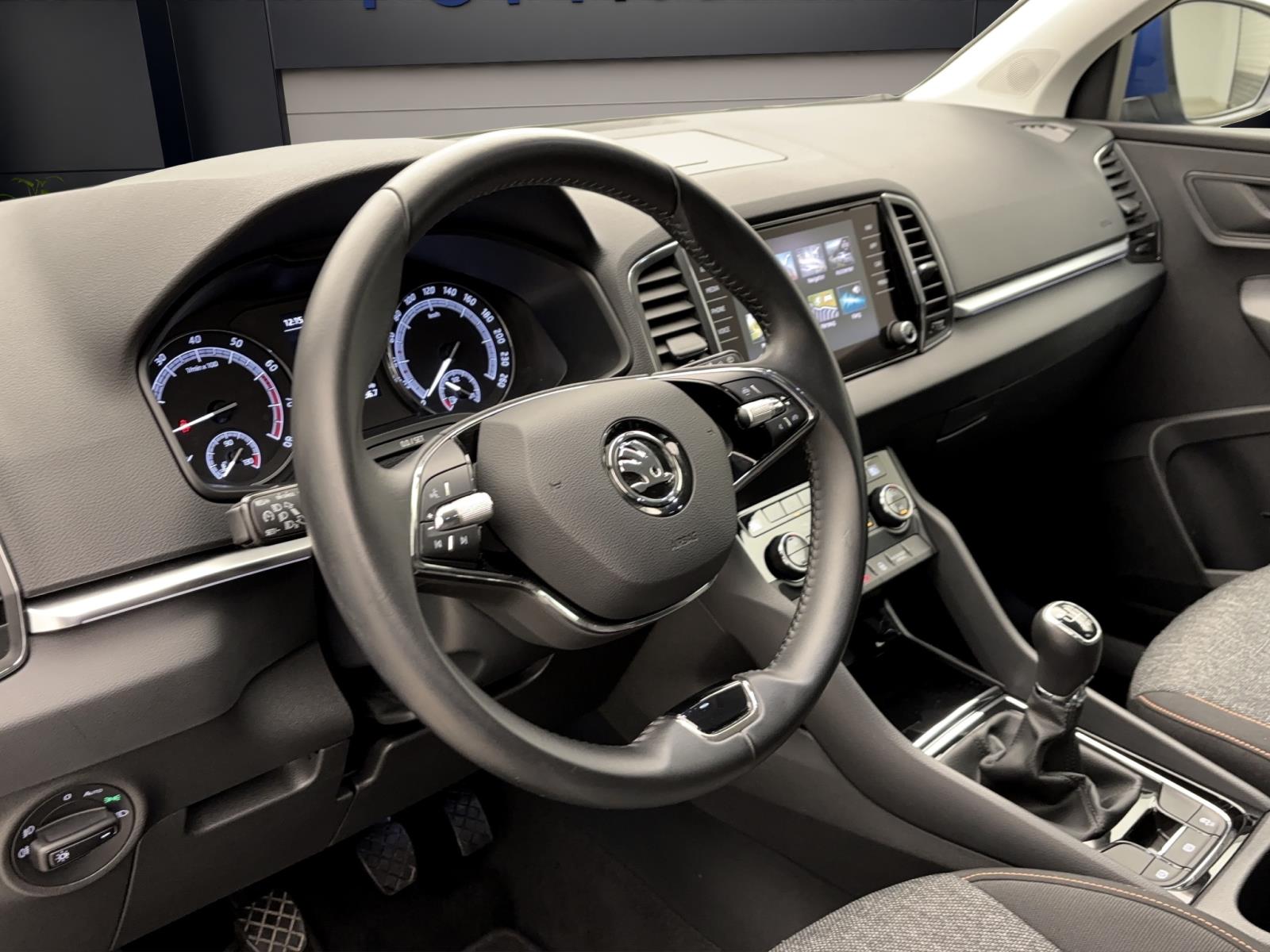 Skoda Karoq 1.0 TSI Ambition LED Sitzhzg FrontAssist DAB+