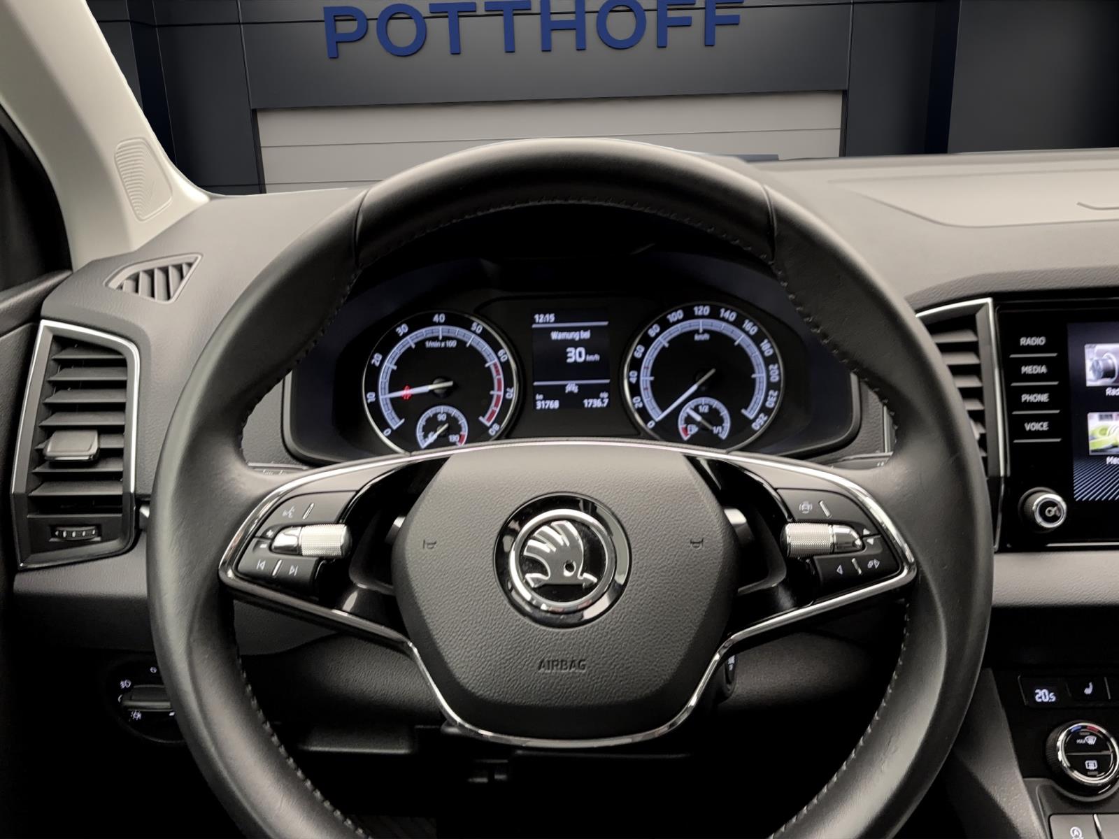 Skoda Karoq 1.0 TSI Ambition LED Sitzhzg FrontAssist DAB+