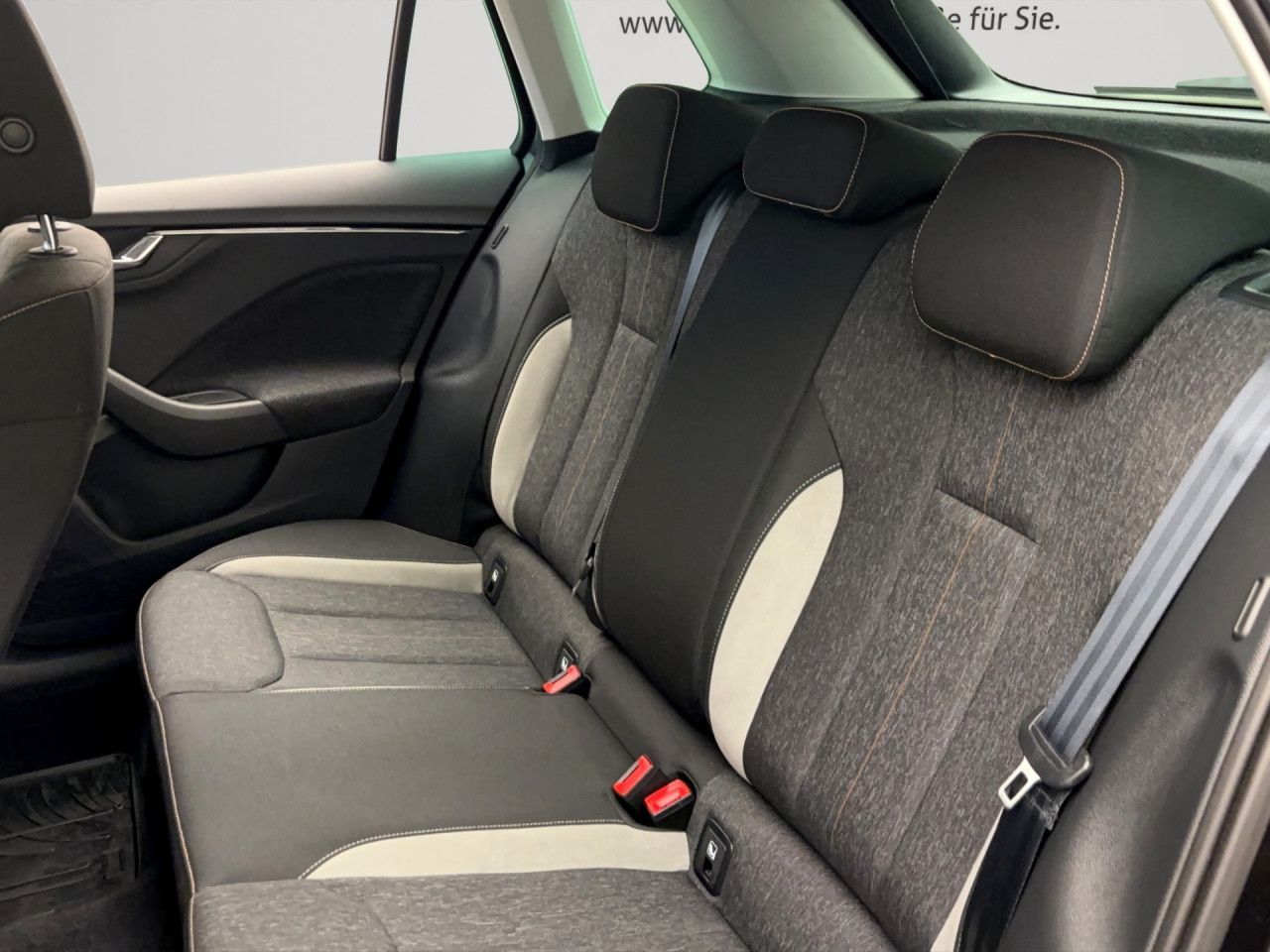 Skoda Kamiq 1.5 TSI Style Navi LED Sitzhg LaneAssist GRA