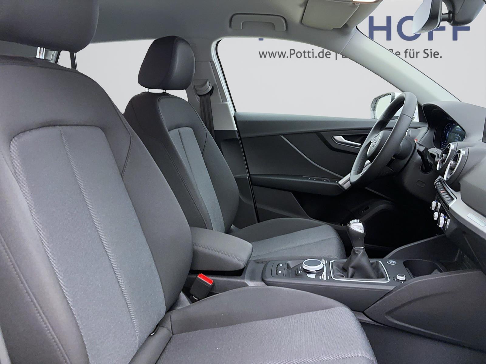 Audi Q2 30 TFSi Matrix Virtual Parkassist