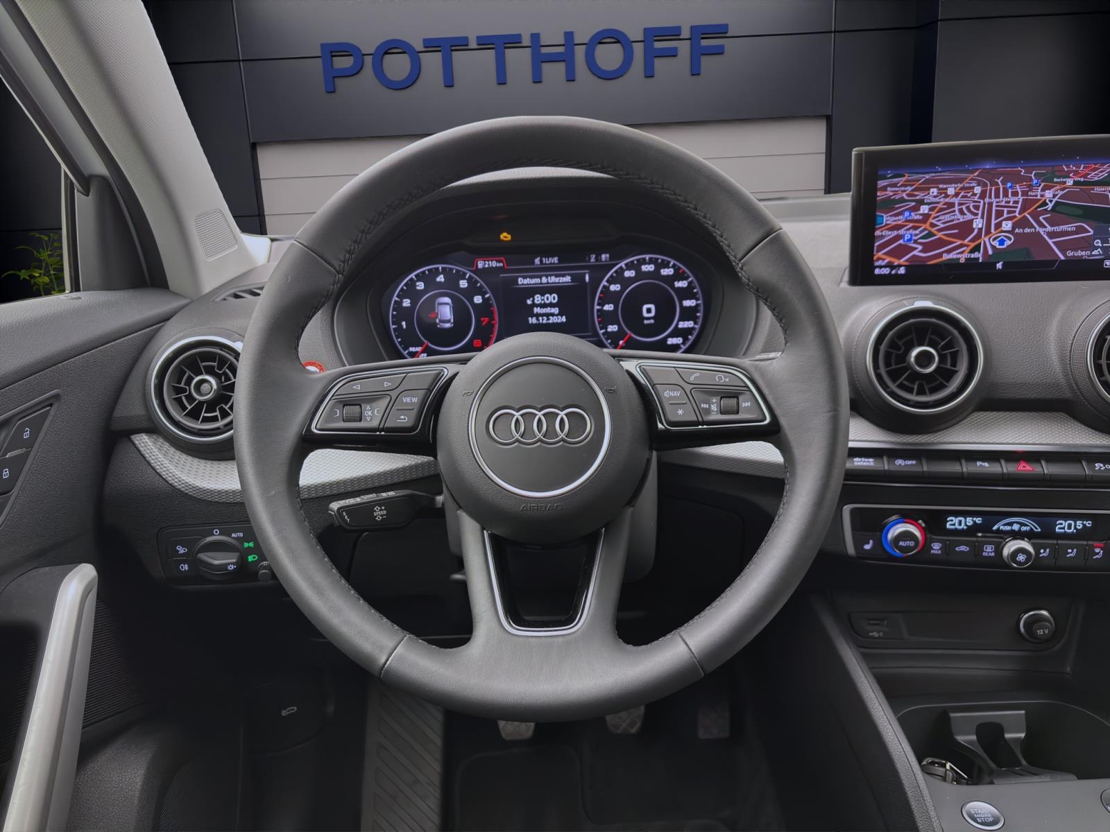 Audi Q2 30 TFSi Matrix Virtual Parkassist
