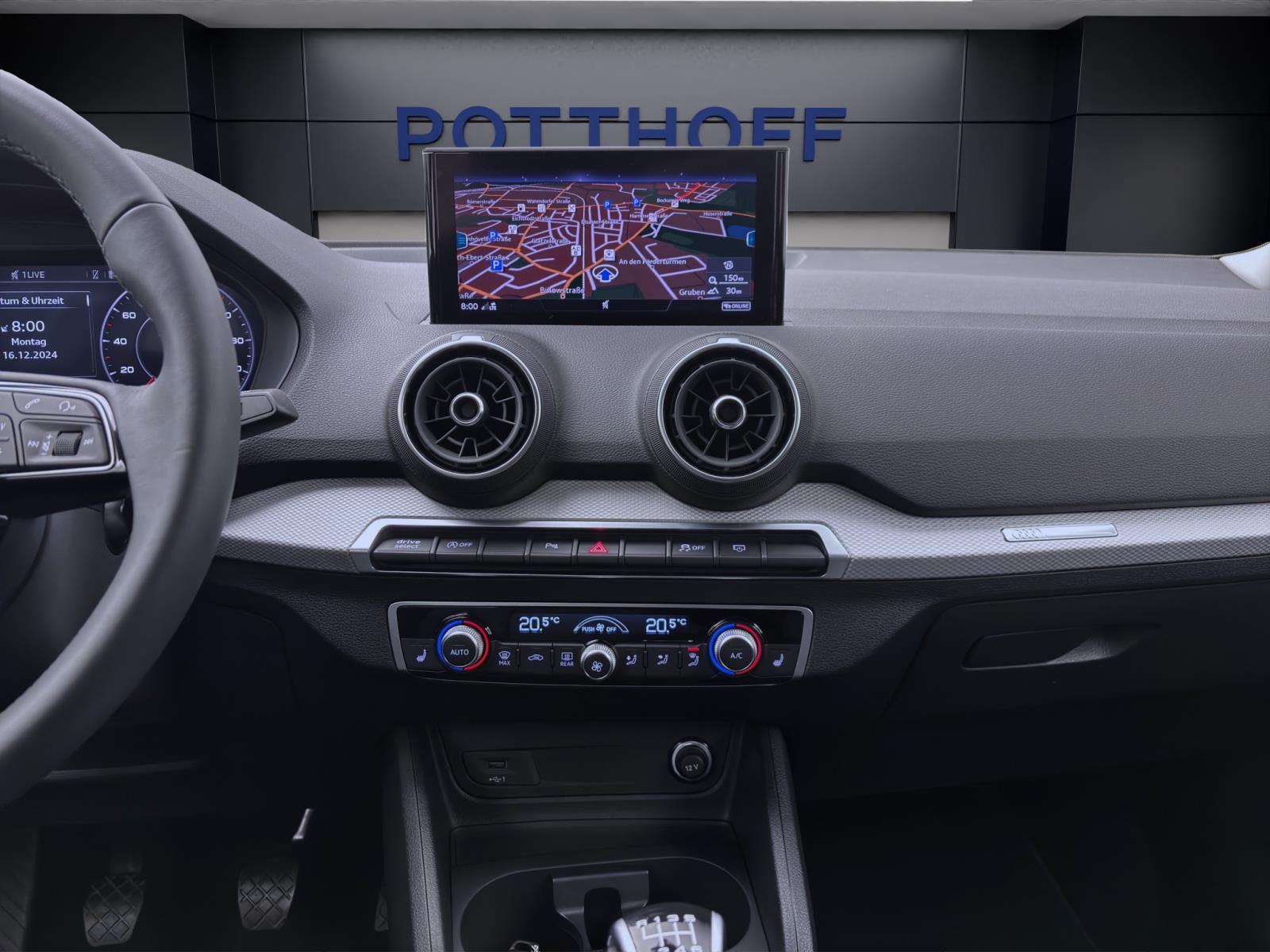 Audi Q2 30 TFSi Matrix Virtual Parkassist