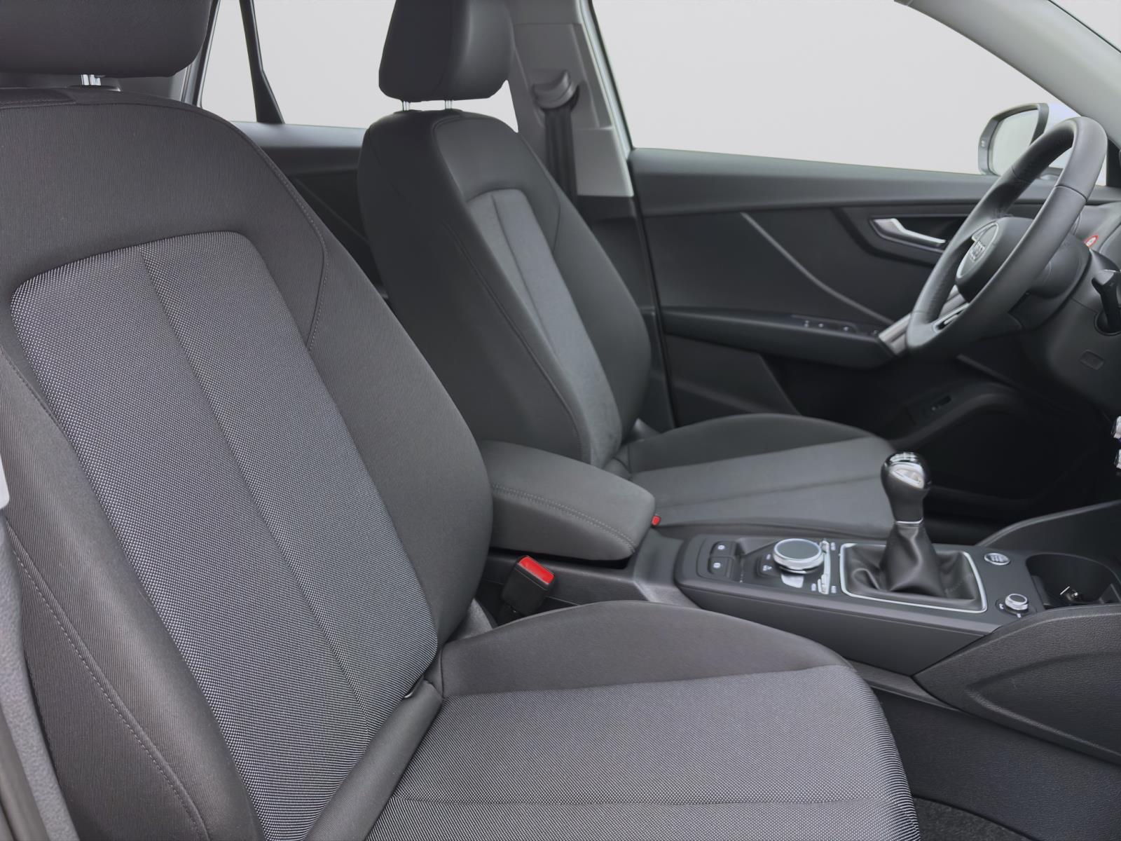Audi Q2 30 TFSi Matrix Virtual Parkassist