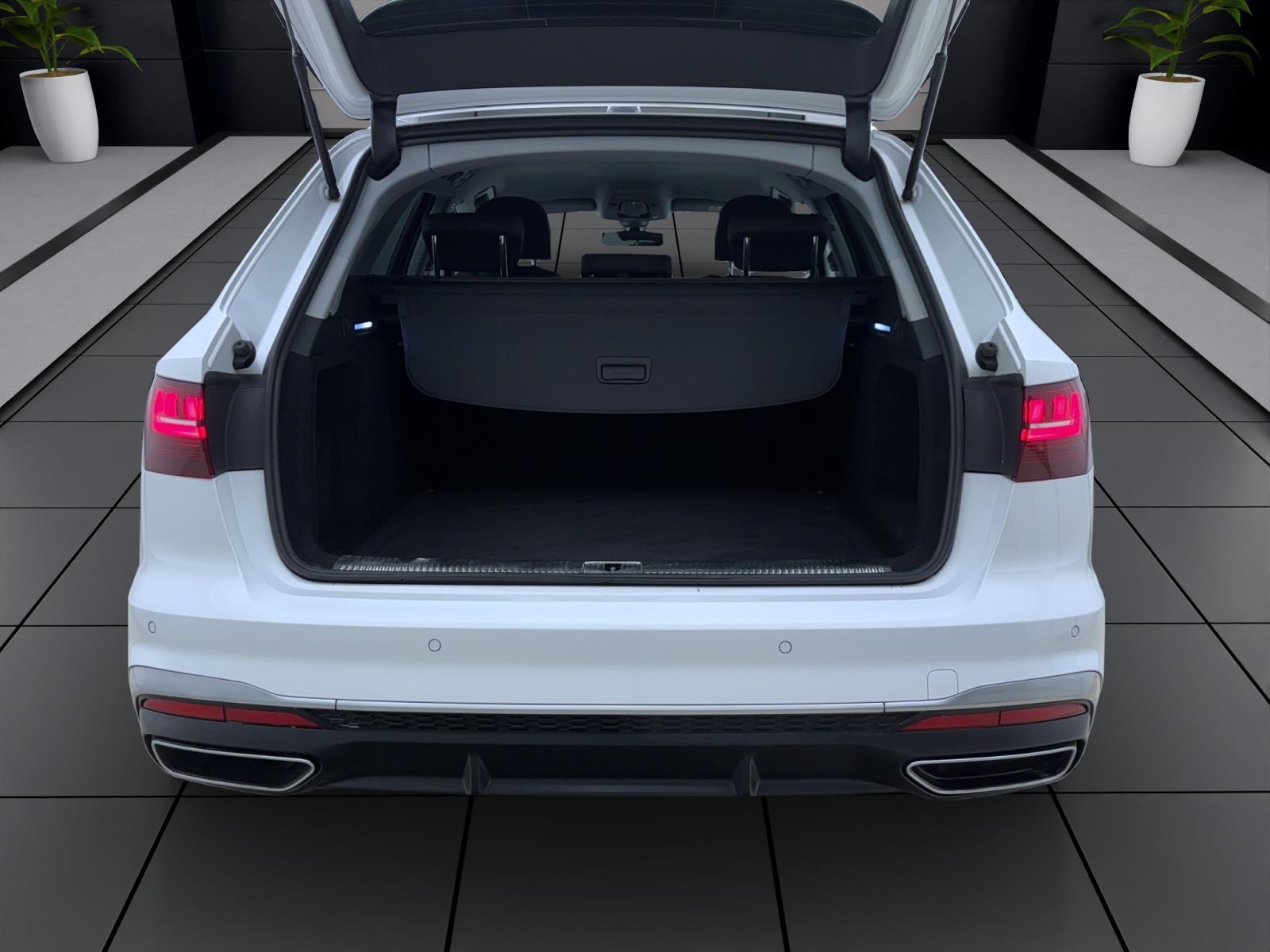 Audi A4 Avant 40 TDI q S line ACC PDC Kamera Matrix Navi