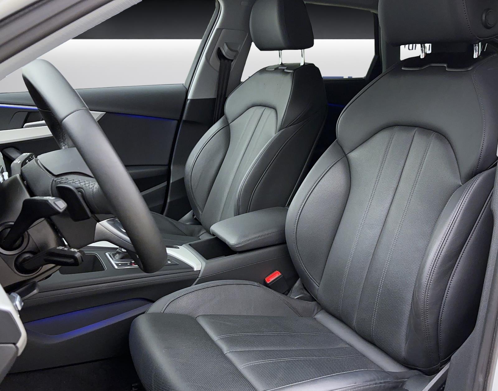 Audi A4 Avant 40 TDI q S line ACC PDC Kamera Matrix Navi