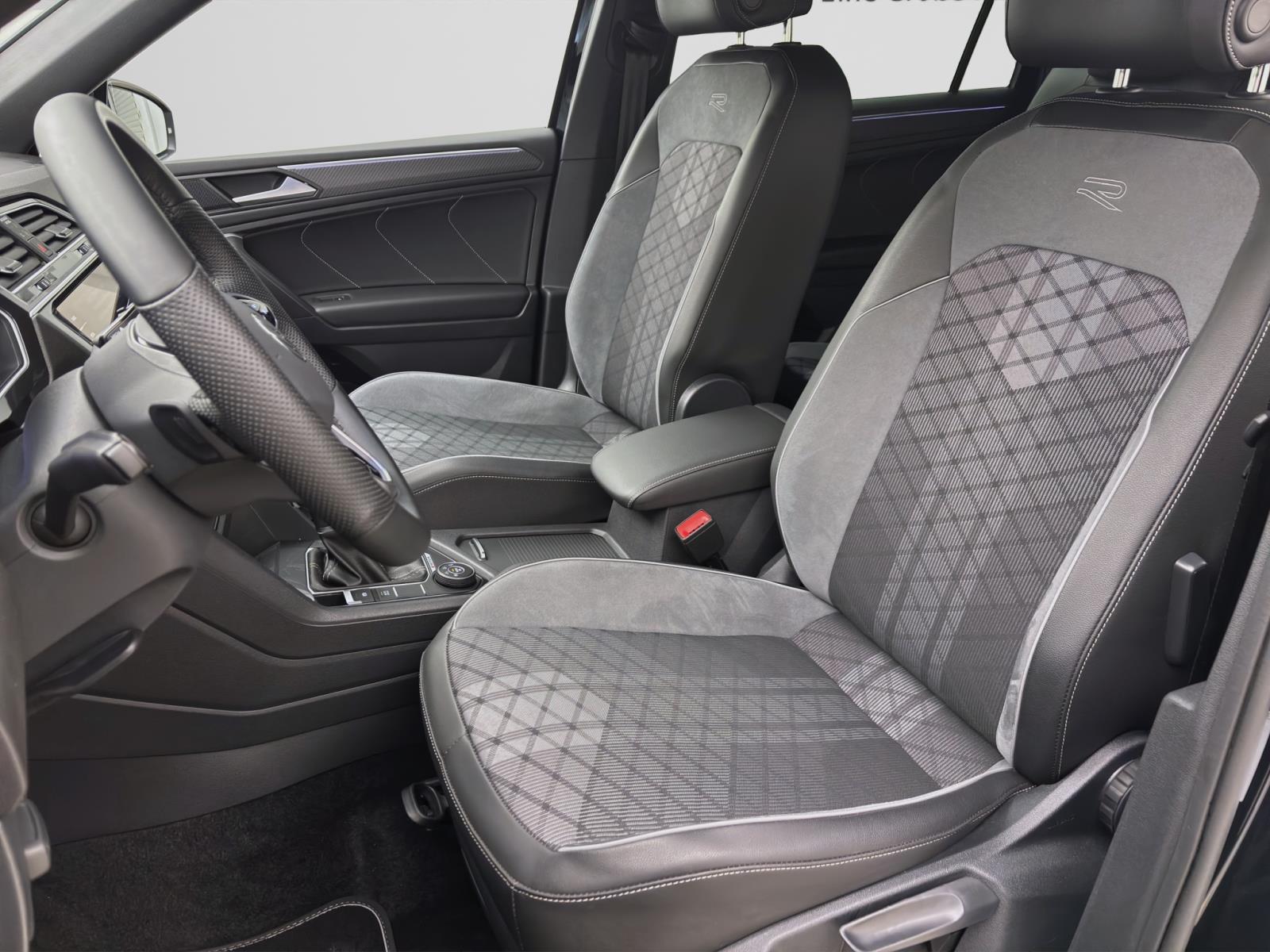 Volkswagen Tiguan Allspace 2.0 TDI DSG 4M R-LINE BLACK STYLE AHK NAVI ACC