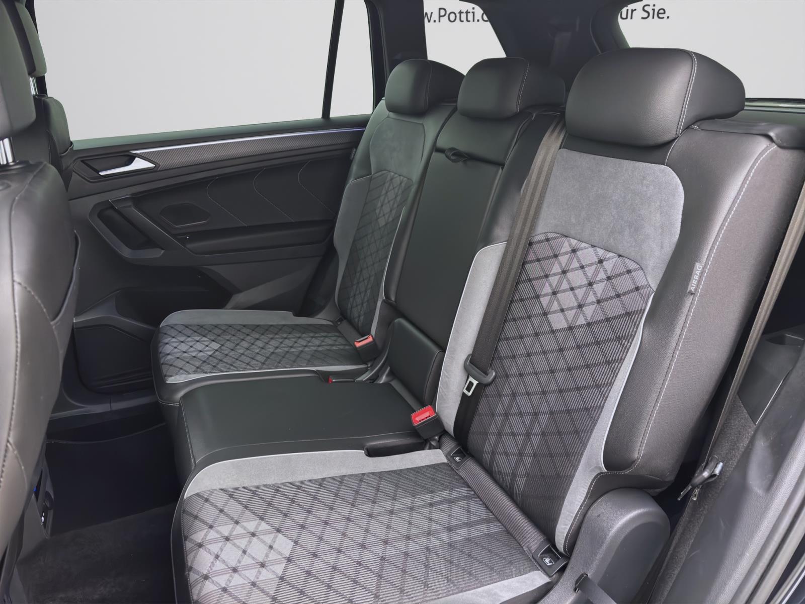 Volkswagen Tiguan Allspace 2.0 TDI DSG 4M R-LINE BLACK STYLE AHK NAVI ACC