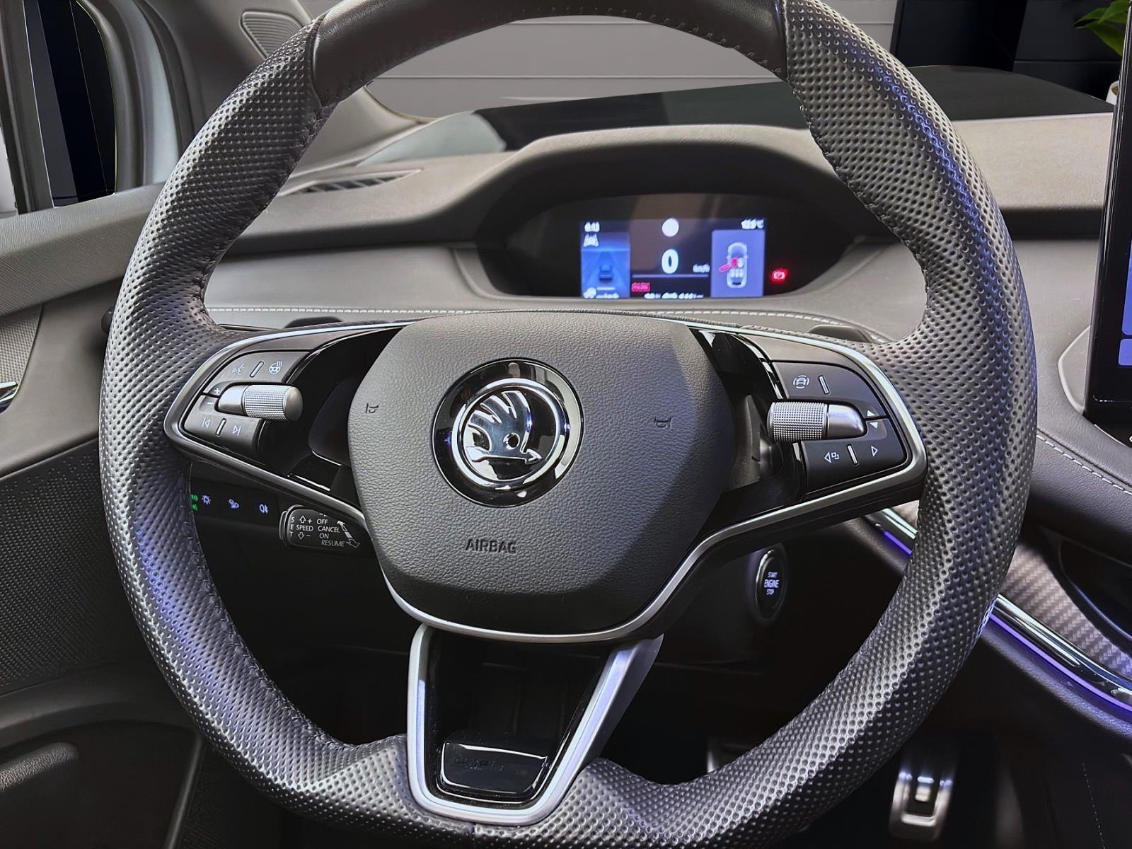 Skoda ENYAQ iV Coupe 85 SPORTLINE PANO MATRIX AHK ACC
