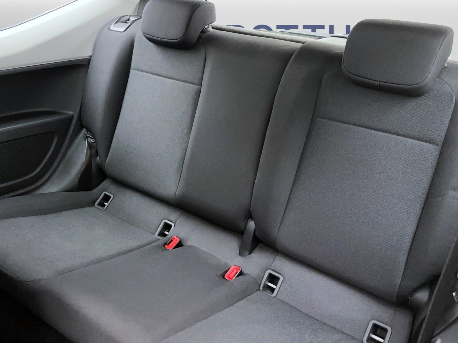Volkswagen up! 1.0 MPI move up!Klimaanlage DAB+ MP3-Schnittstelle