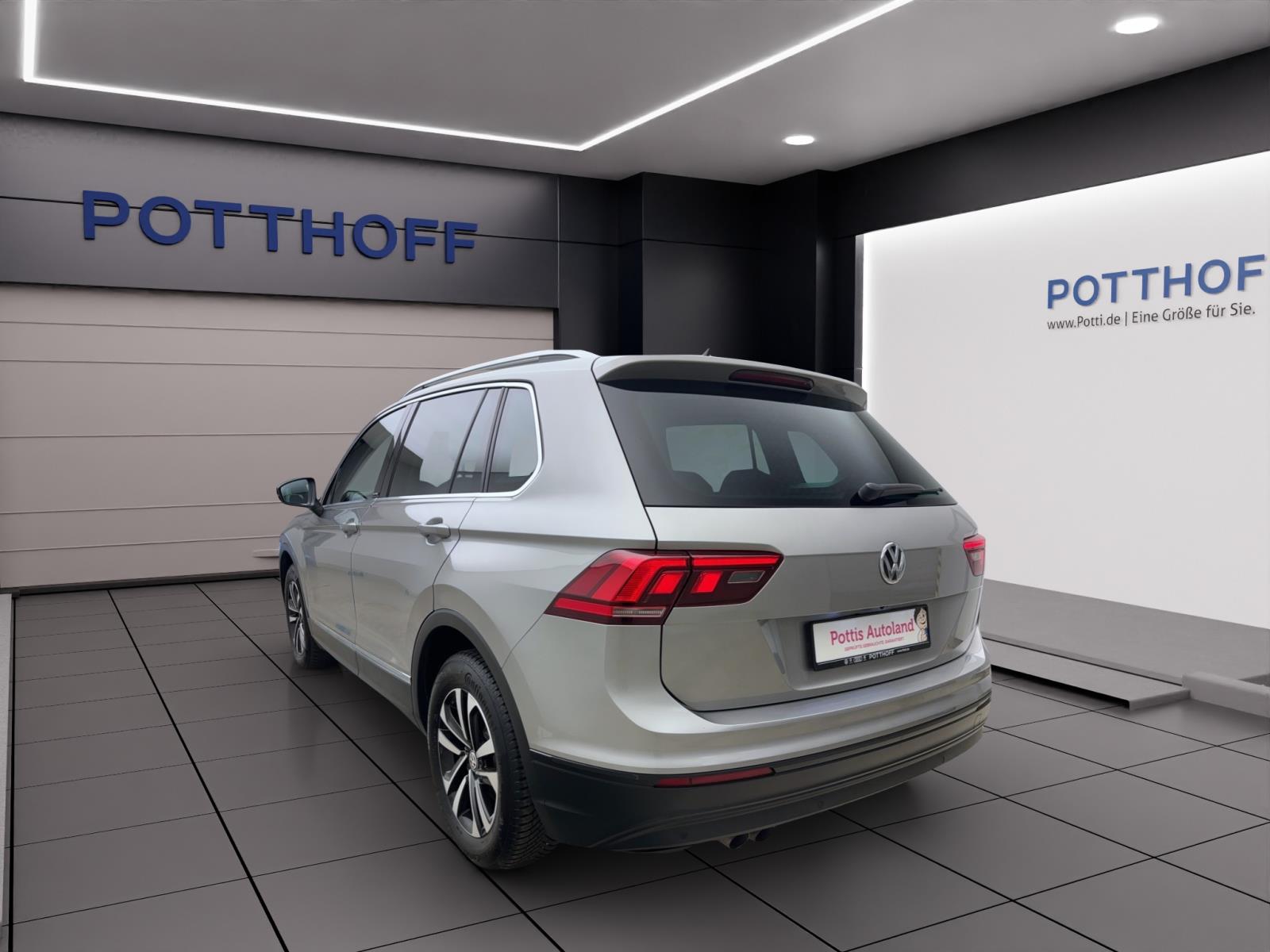Volkswagen Tiguan 2.0 TDI IQ.Drive AHK ACC ParkAssist Navi AppConnect