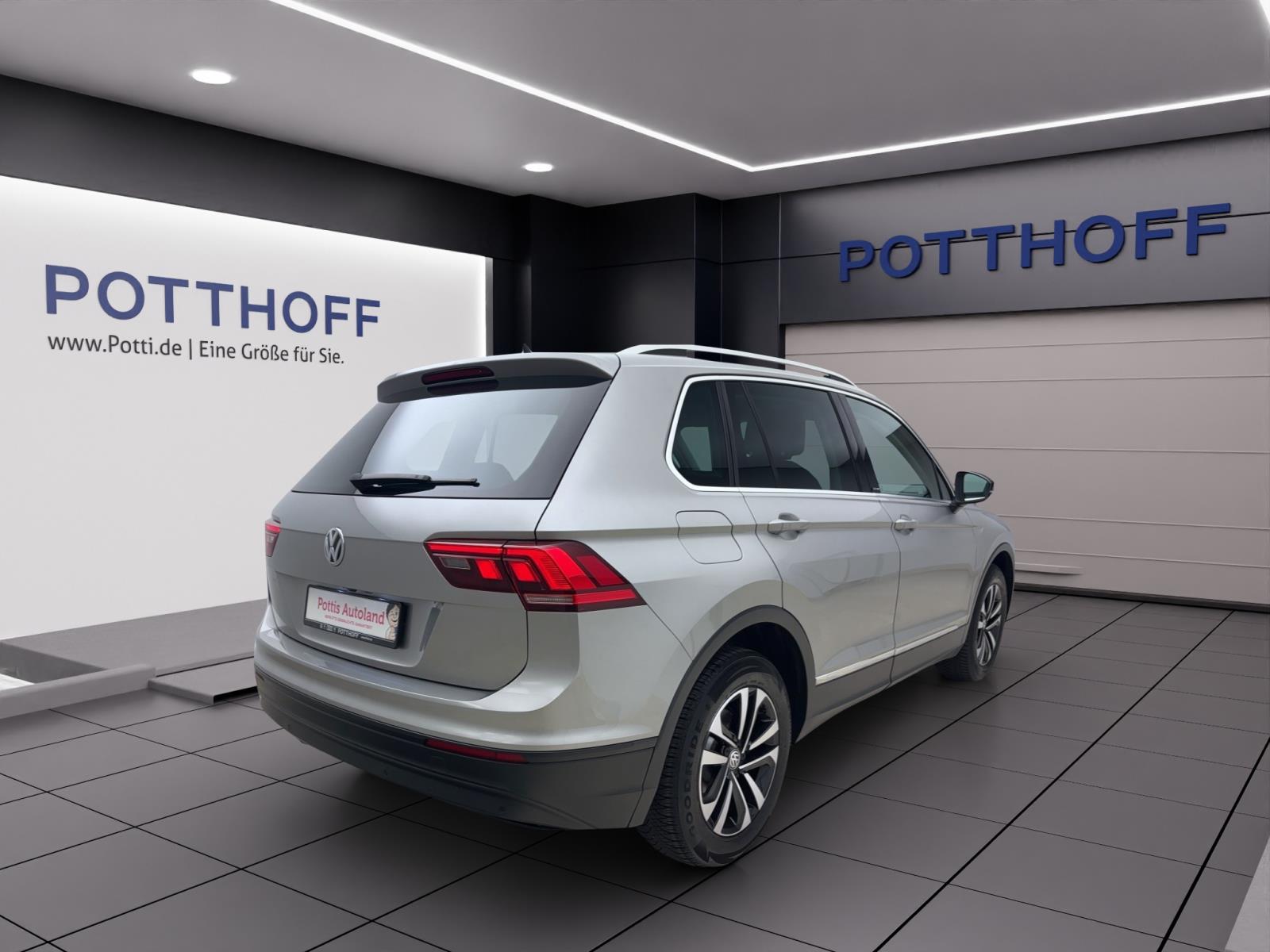 Volkswagen Tiguan 2.0 TDI IQ.Drive AHK ACC ParkAssist Navi AppConnect